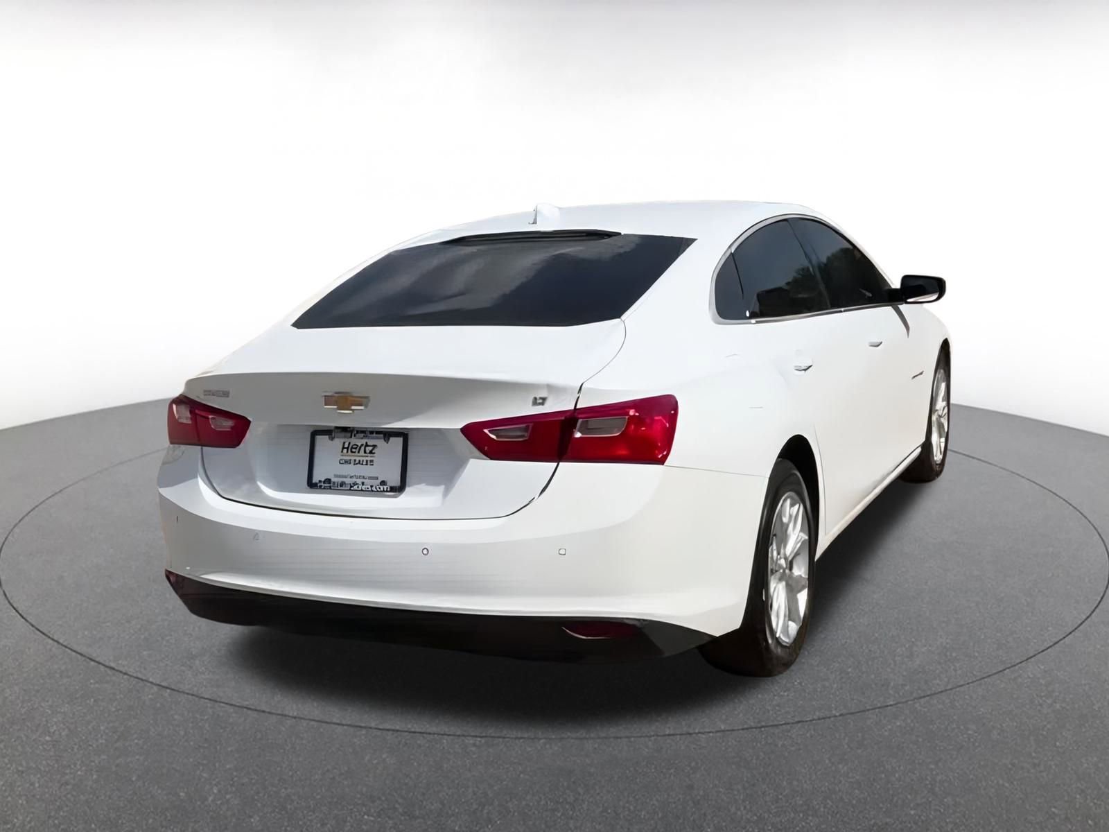Thumbnail: 2024 Chevrolet Malibu - 9