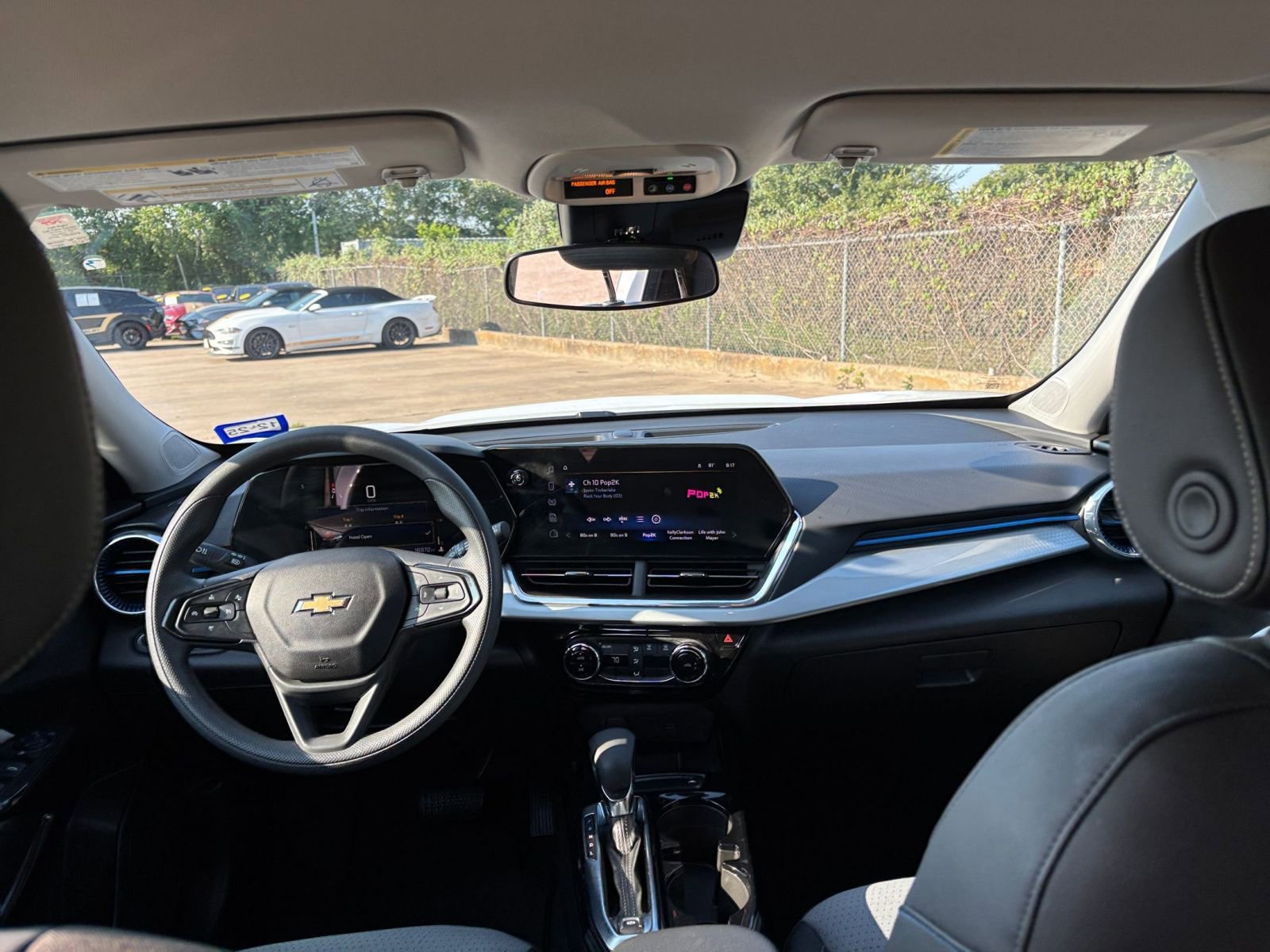 Thumbnail: 2025 Chevrolet Trax - 31