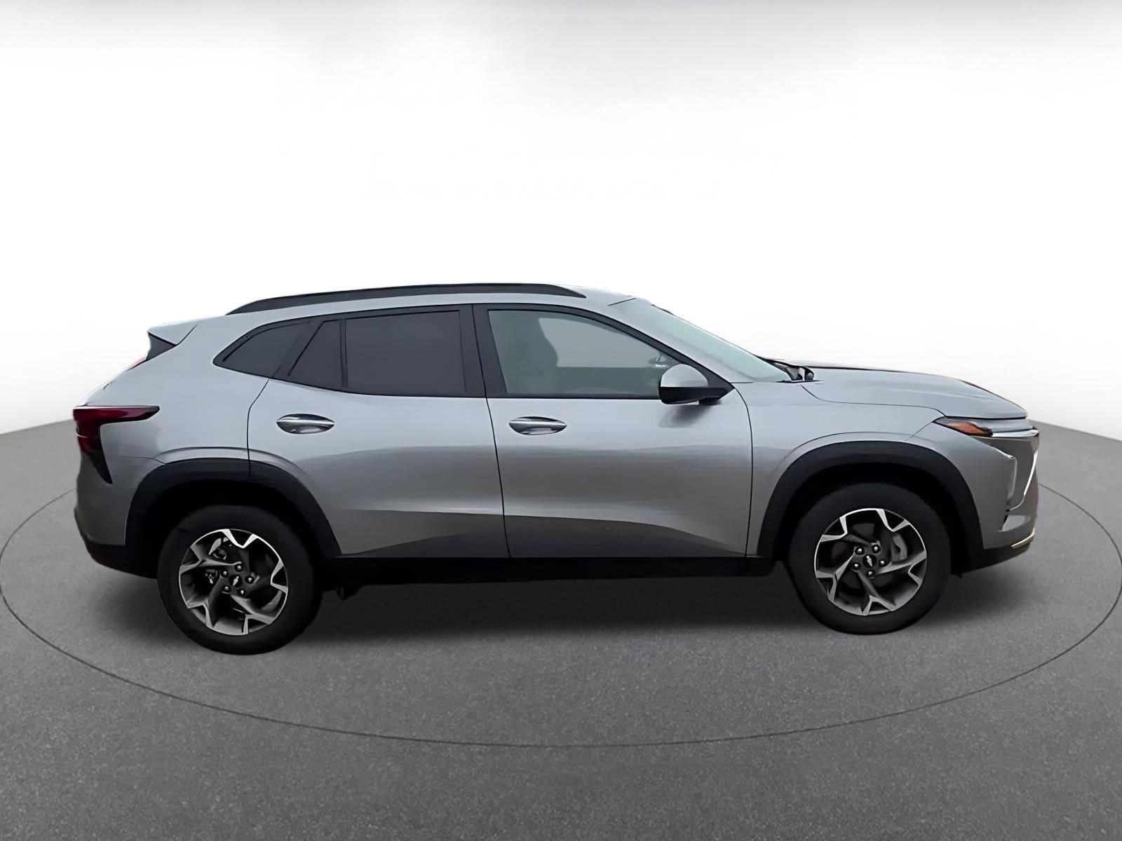 Thumbnail: 2025 Chevrolet Trax - 16