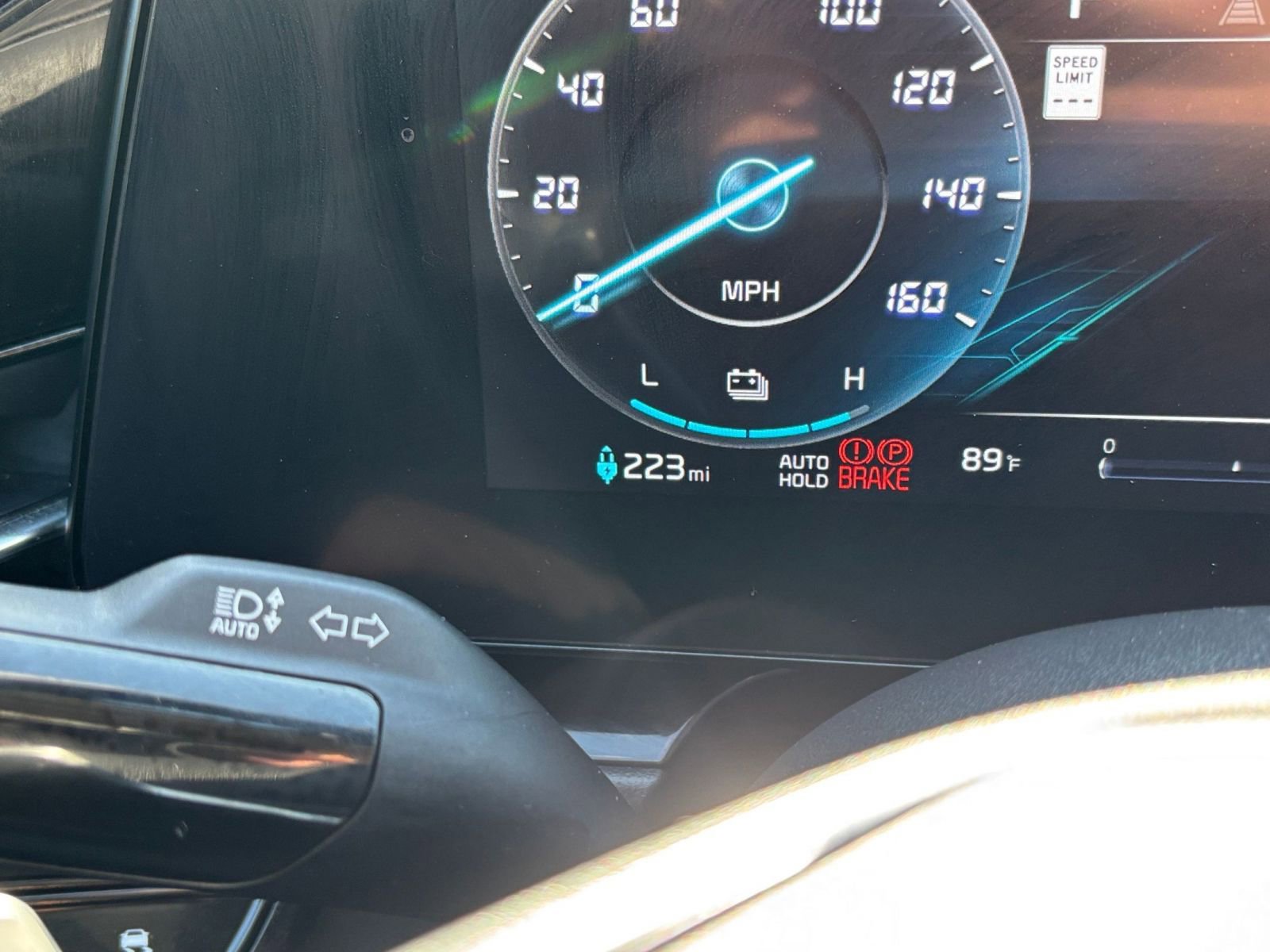 Thumbnail: 2023 Kia Niro - 18
