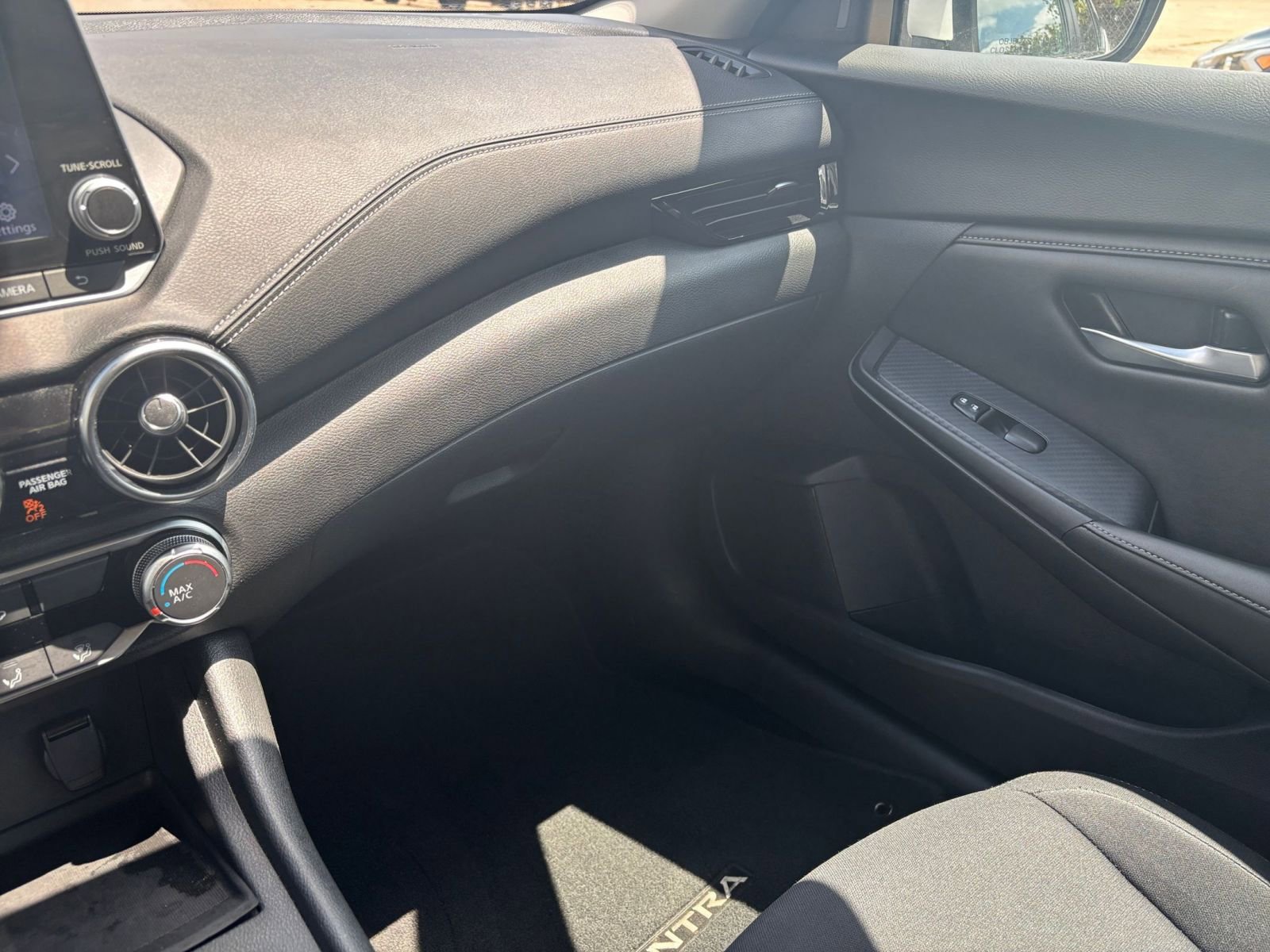Thumbnail: 2023 Nissan Sentra - 33