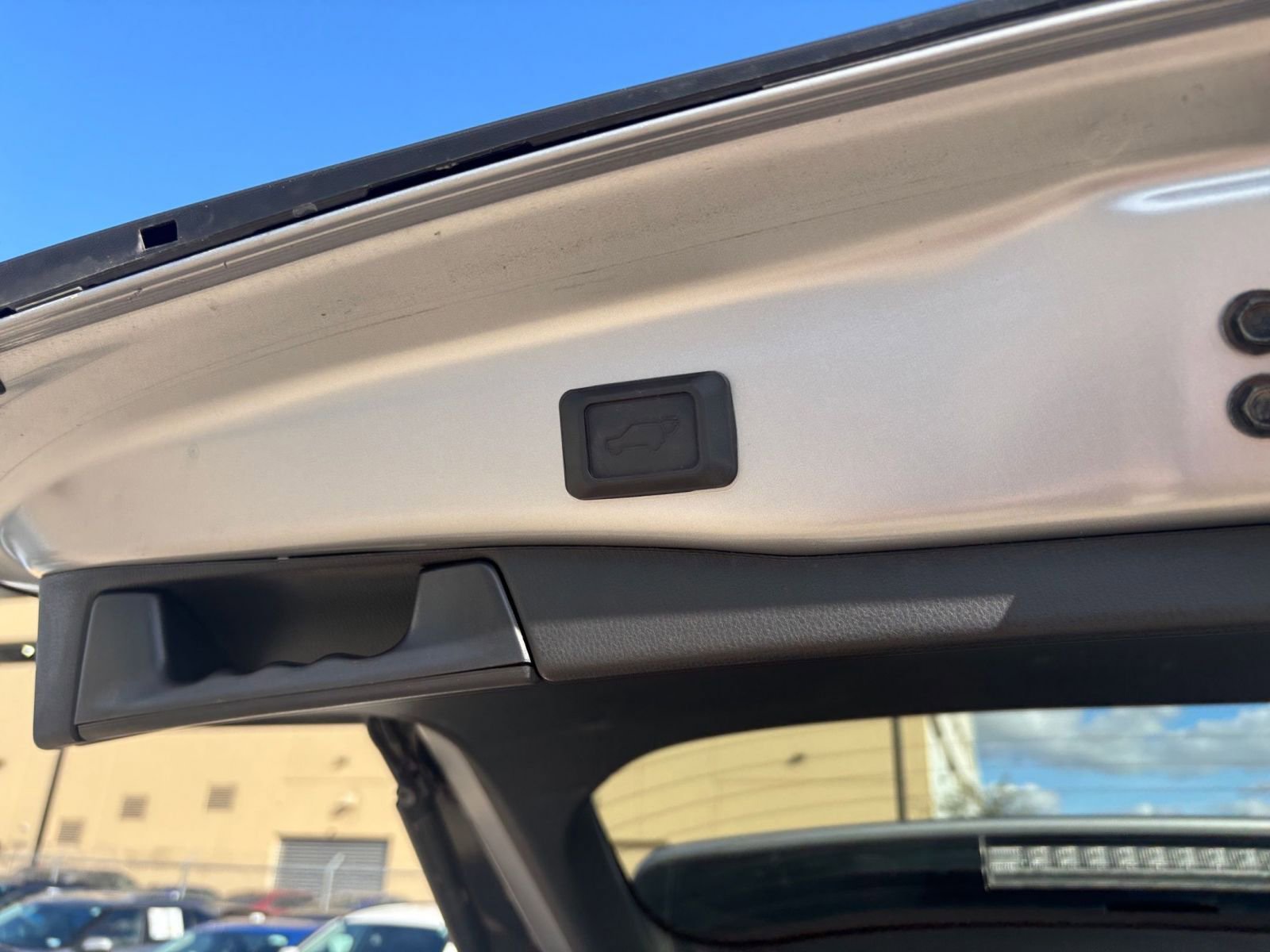 Thumbnail: 2025 Toyota RAV4 - 23