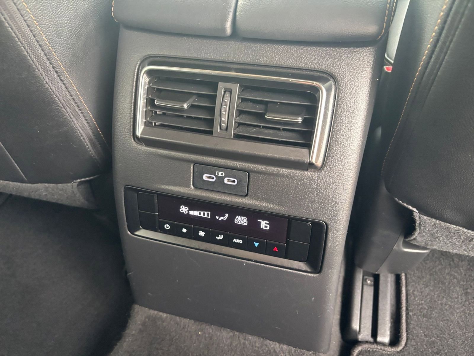 Thumbnail: 2025 Mazda CX-70 - 25