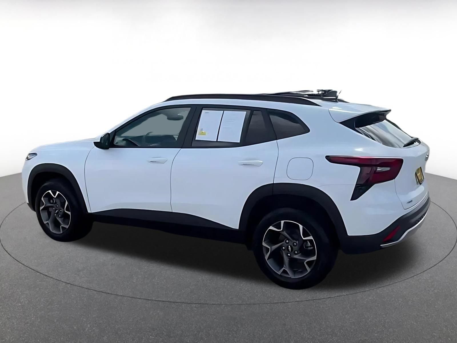 Thumbnail: 2025 Chevrolet Trax - 11