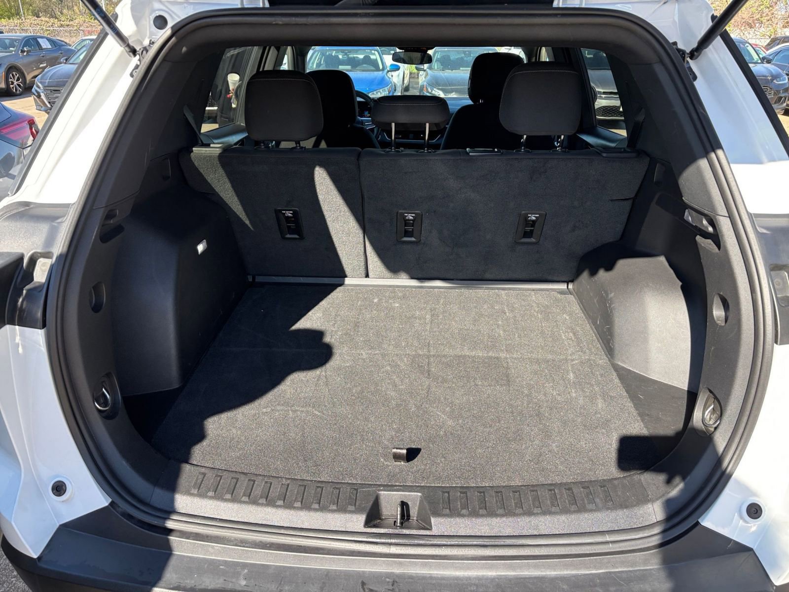 Thumbnail: 2025 Chevrolet Equinox - 32