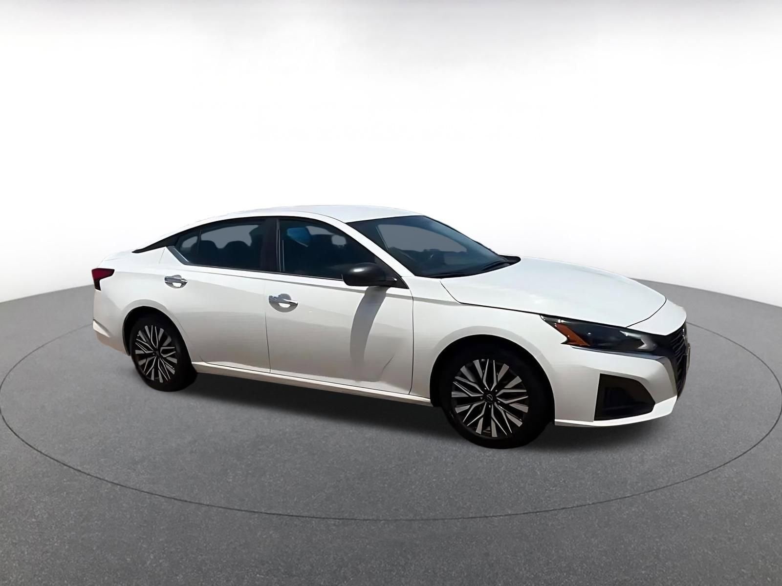 Thumbnail: 2025 Nissan Altima - 2