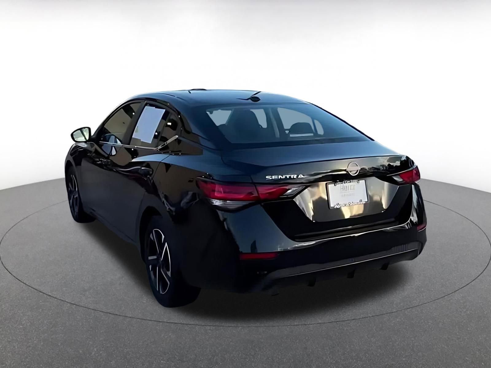 Thumbnail: 2025 Nissan Sentra - 11