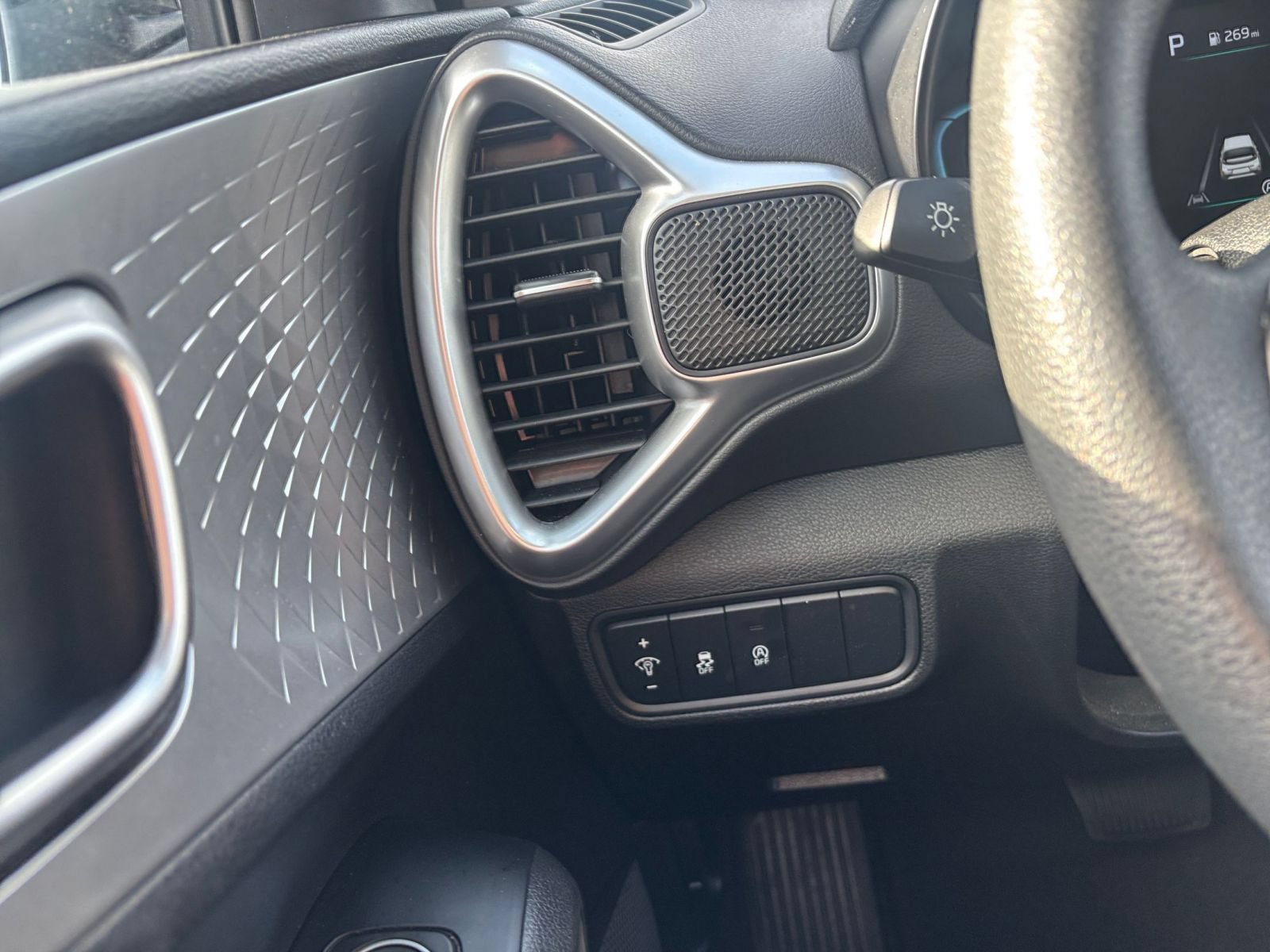 Thumbnail: 2025 Kia Soul - 32
