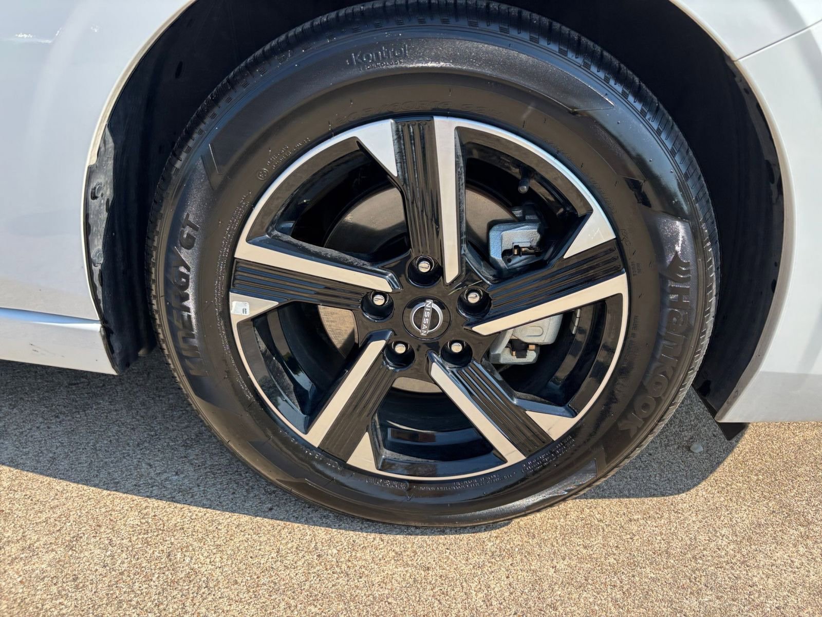 Thumbnail: 2025 Nissan Sentra - 28