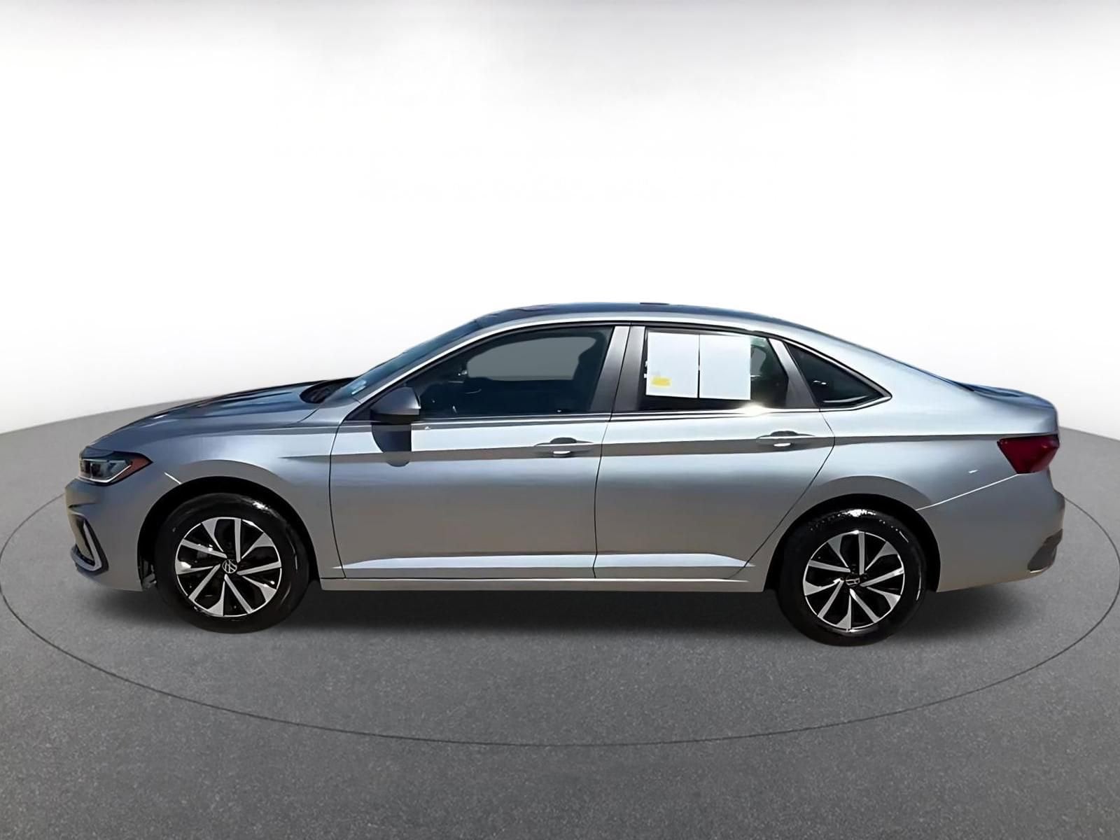 Thumbnail: 2025 Volkswagen Jetta - 9