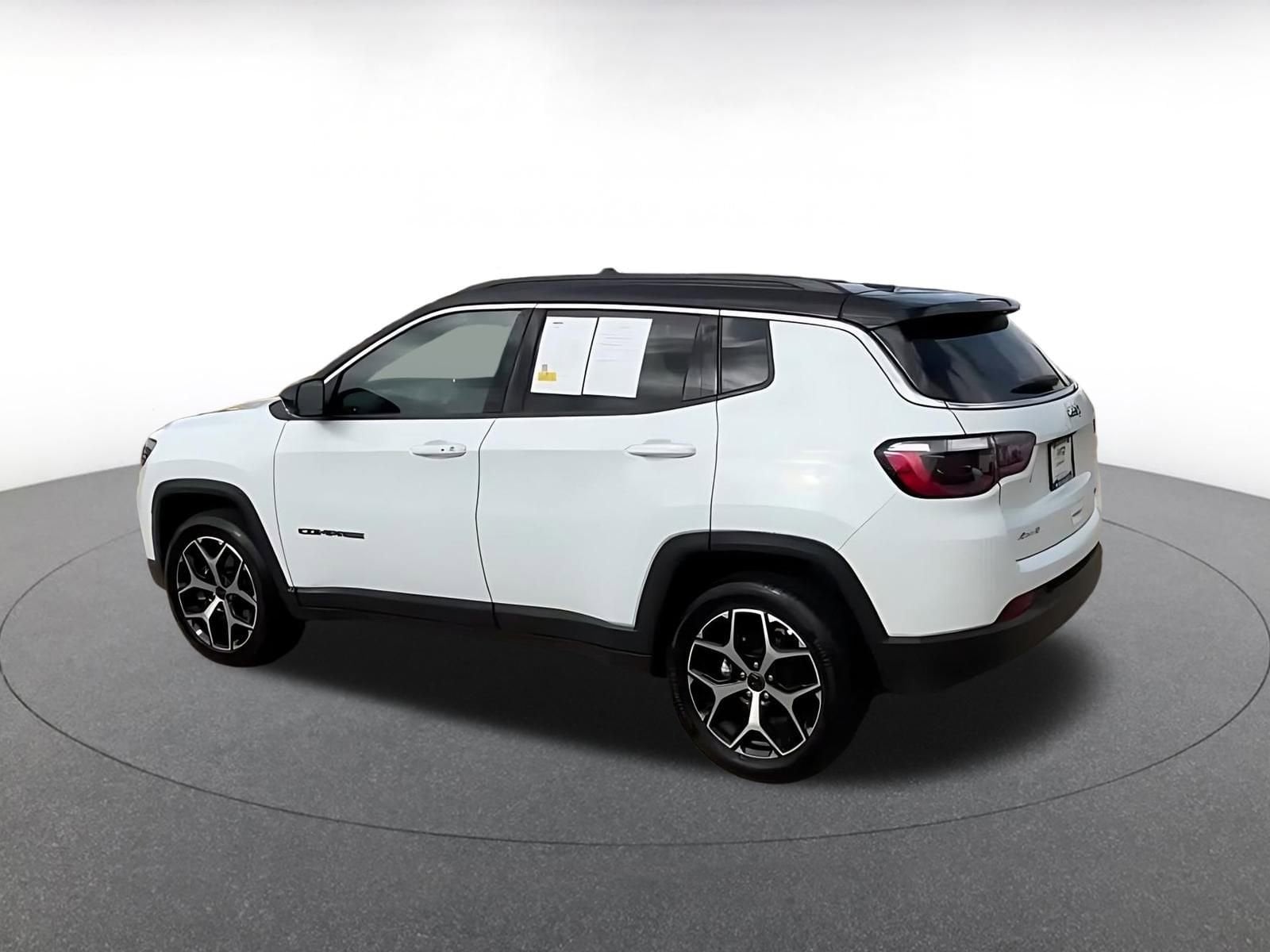 Thumbnail: 2025 Jeep Compass - 10