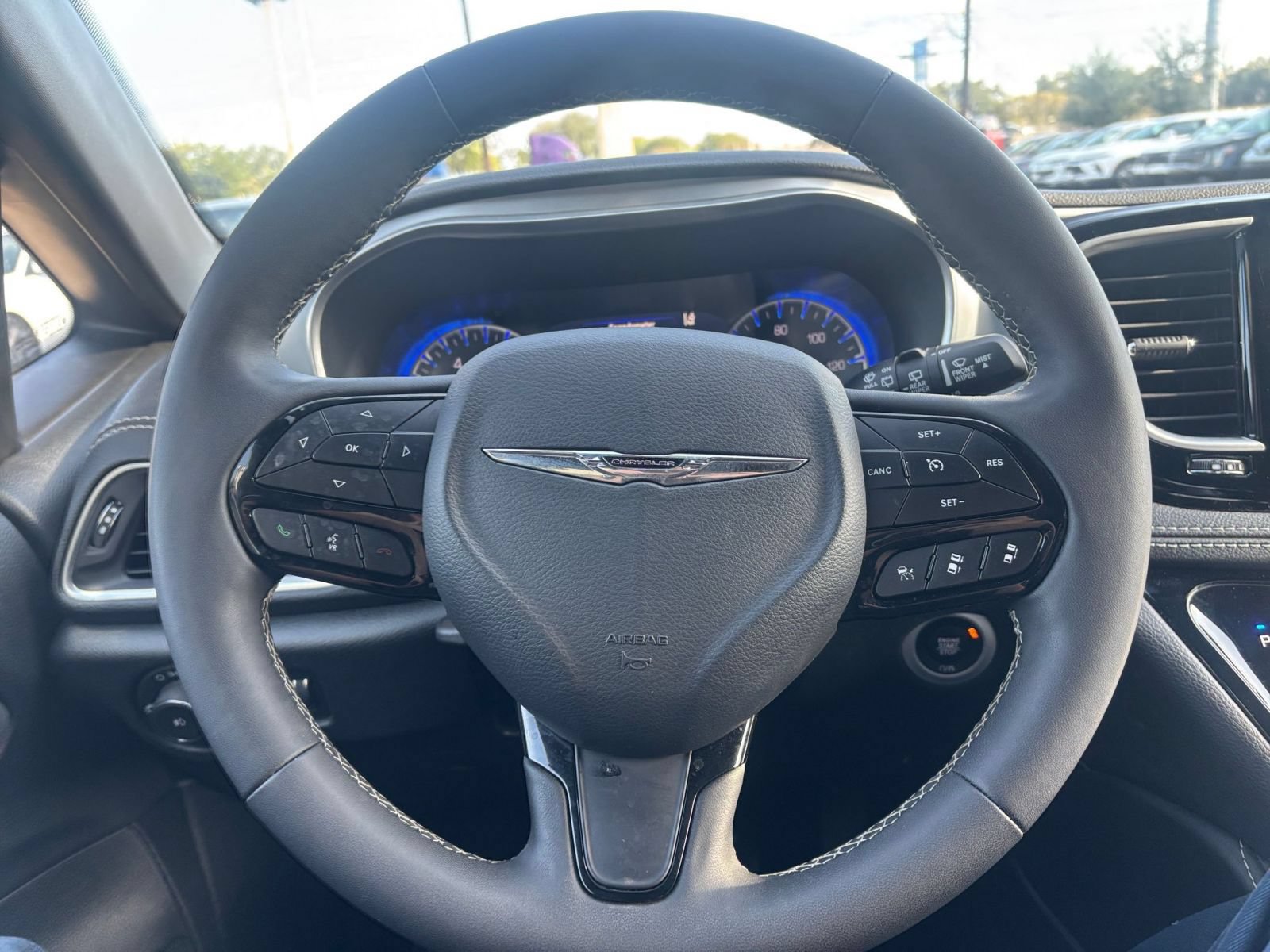 Thumbnail: 2025 Chrysler Pacifica - 30