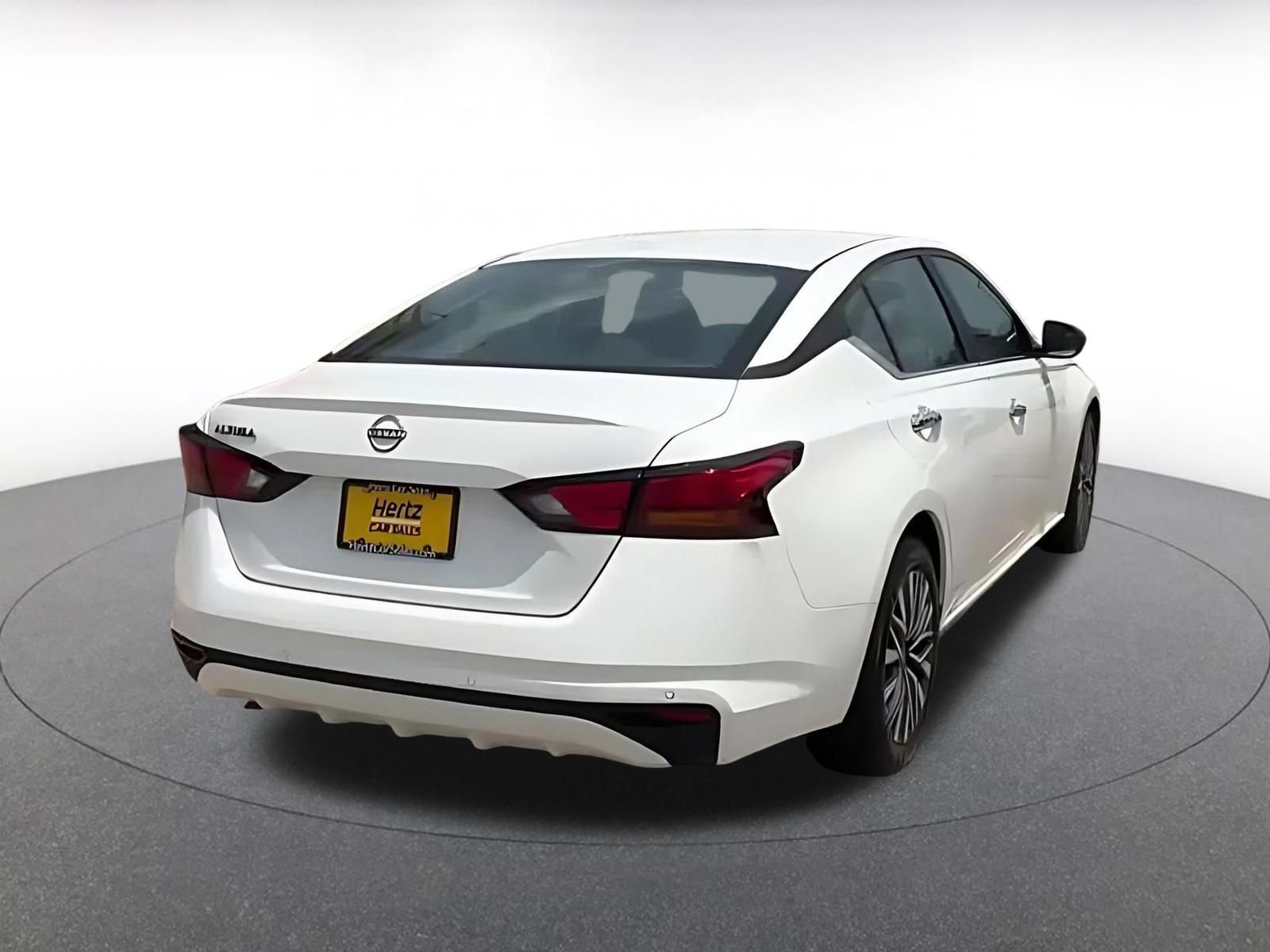 Thumbnail: 2025 Nissan Altima - 16