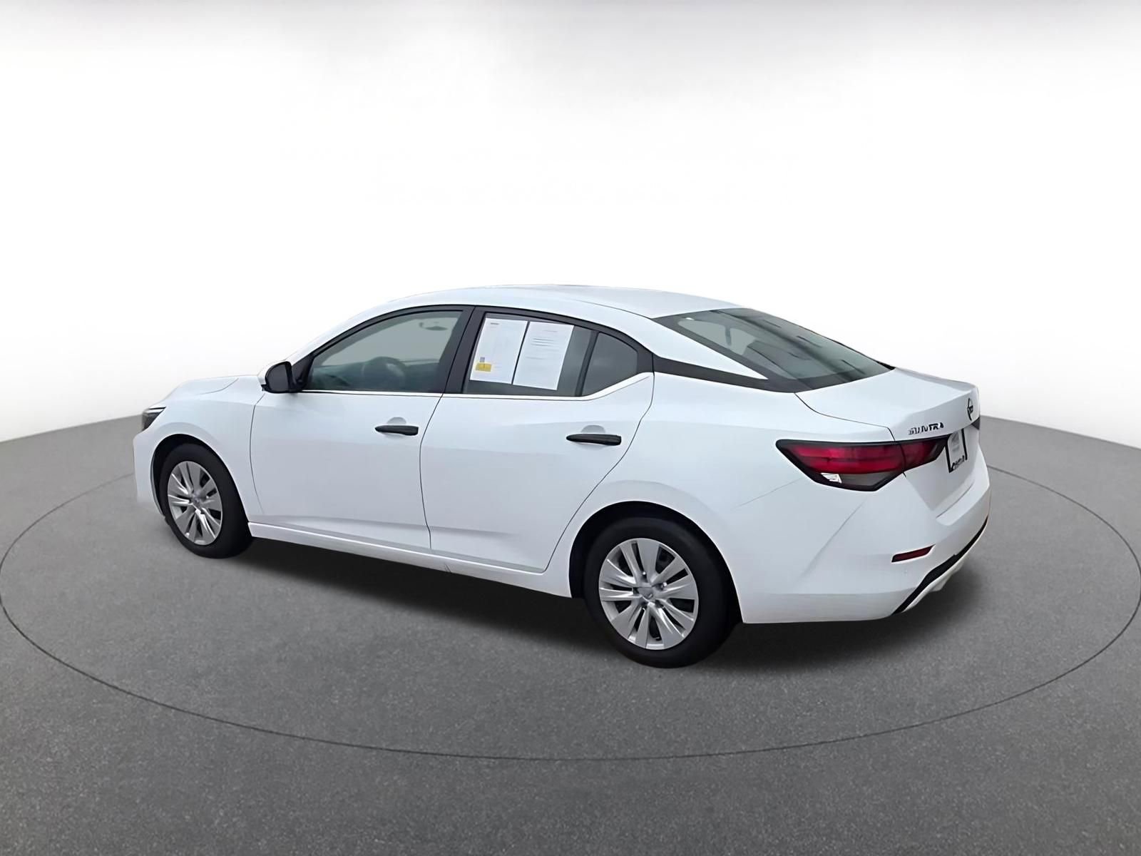 Thumbnail: 2025 Nissan Sentra - 10