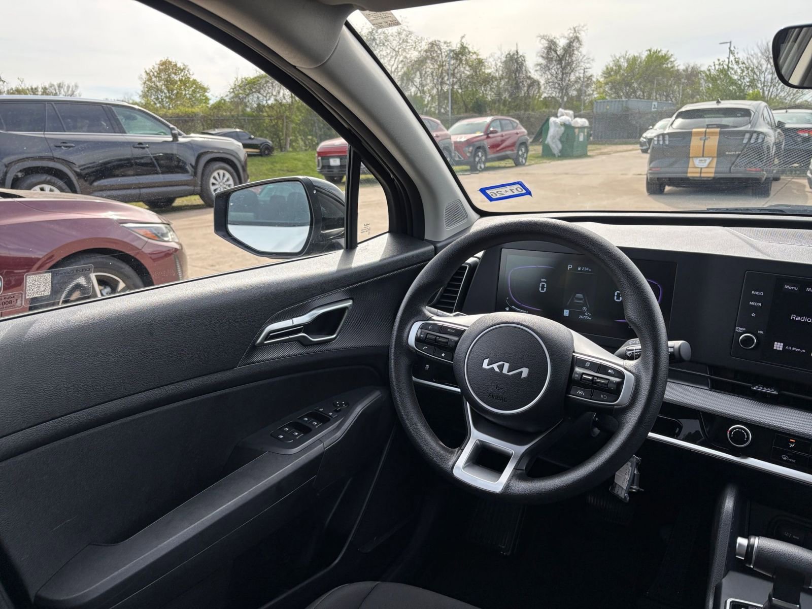 Thumbnail: 2025 Kia Sportage - 32