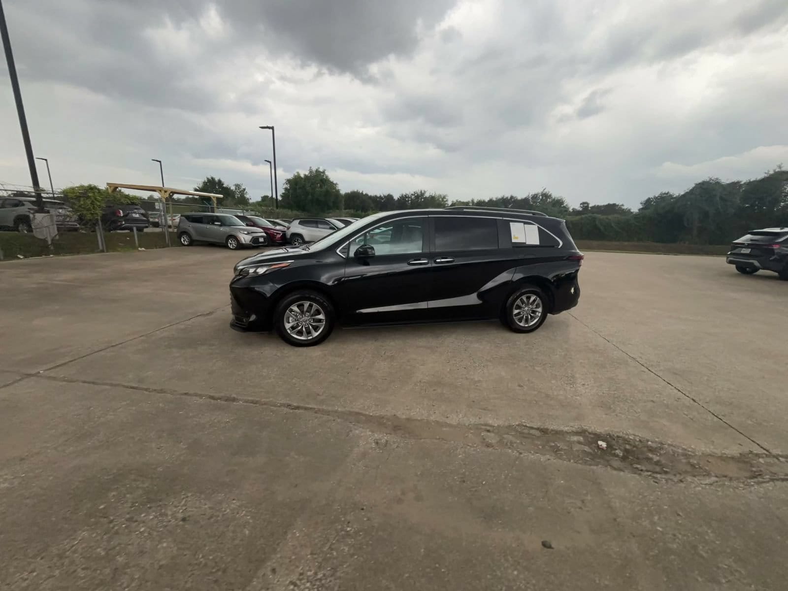 Thumbnail: 2025 Toyota Sienna - 7