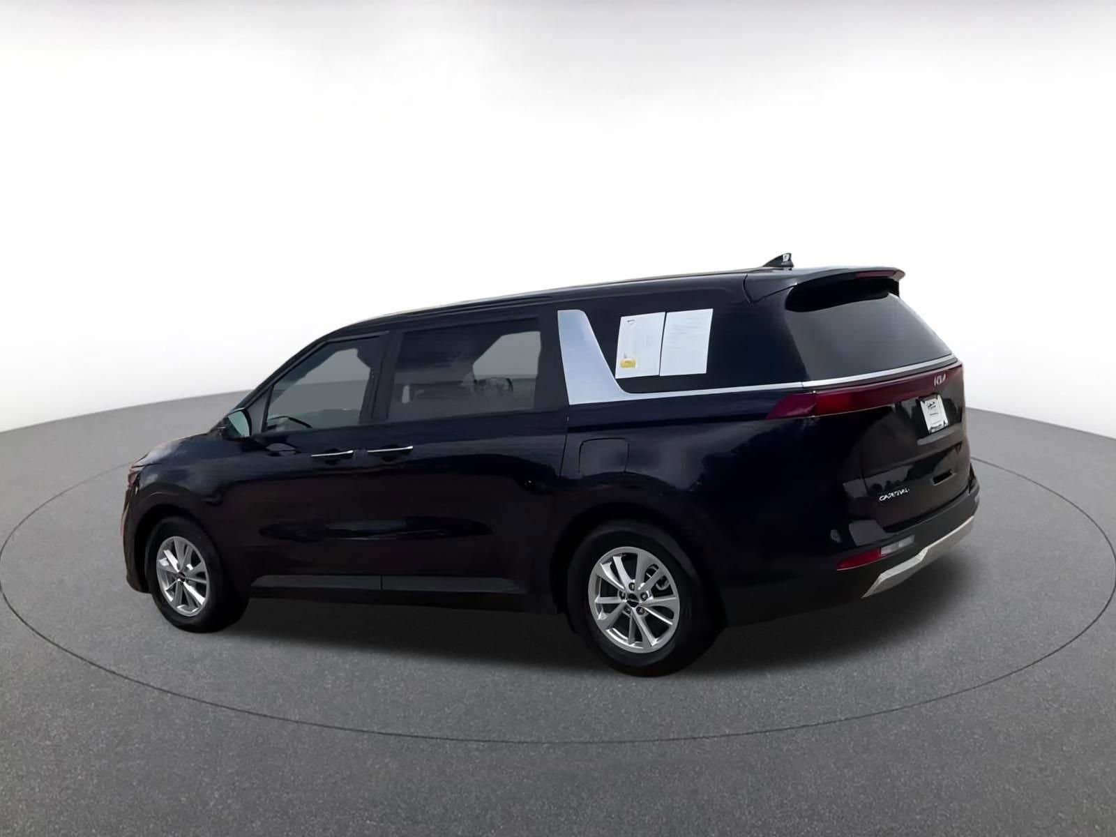 Thumbnail: 2024 Kia Carnival - 11