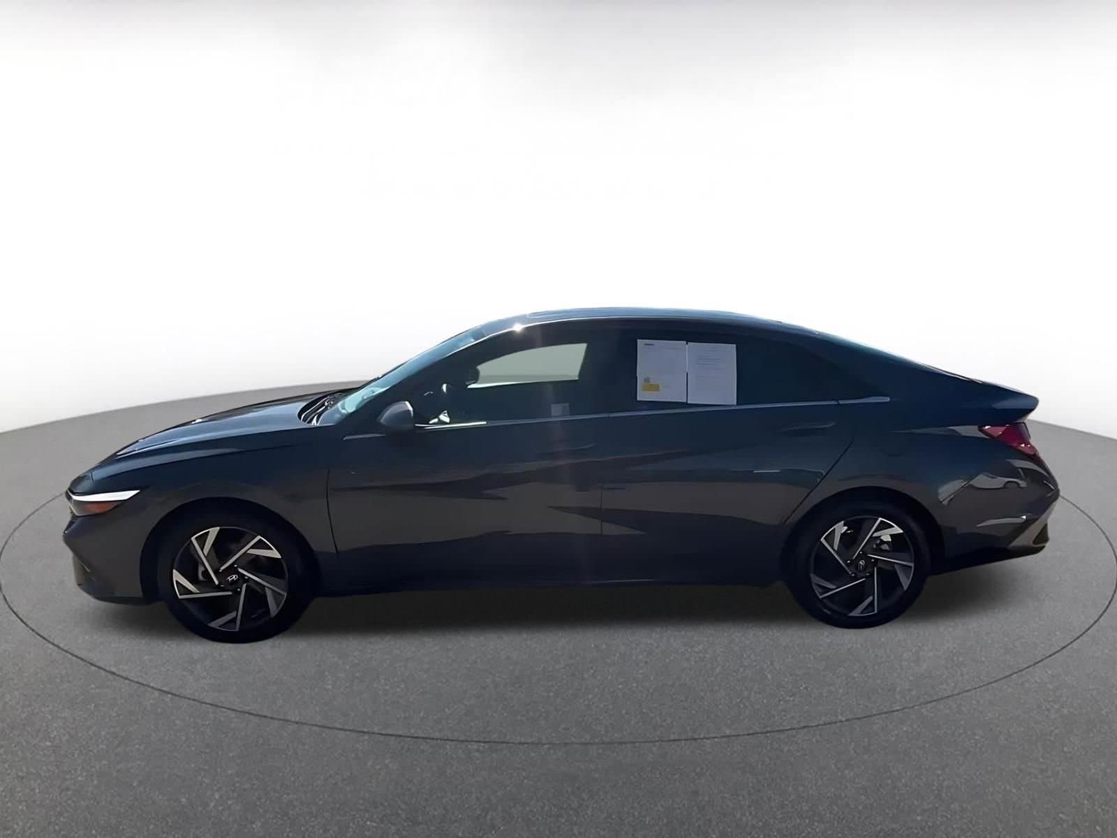 Thumbnail: 2025 Hyundai Elantra - 8