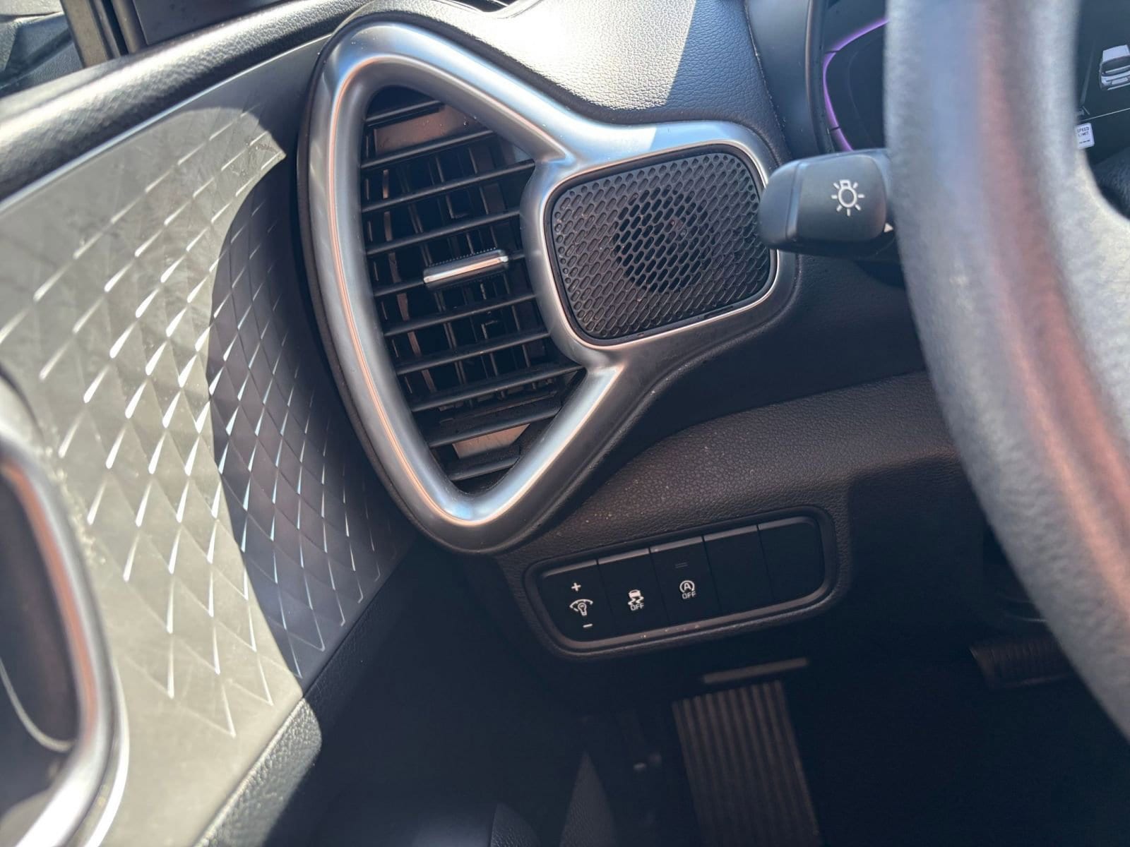 Thumbnail: 2025 Kia Soul - 32