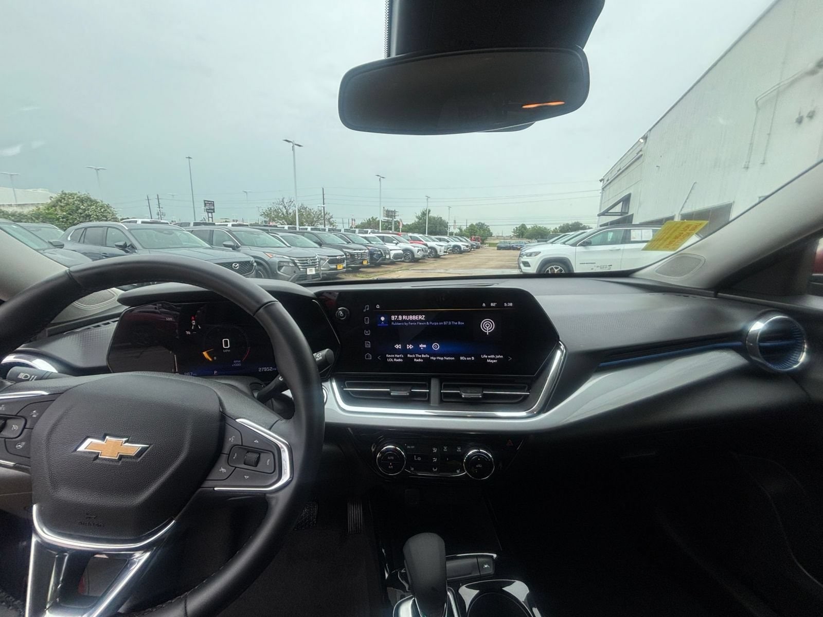 Thumbnail: 2025 Chevrolet Trax - 33