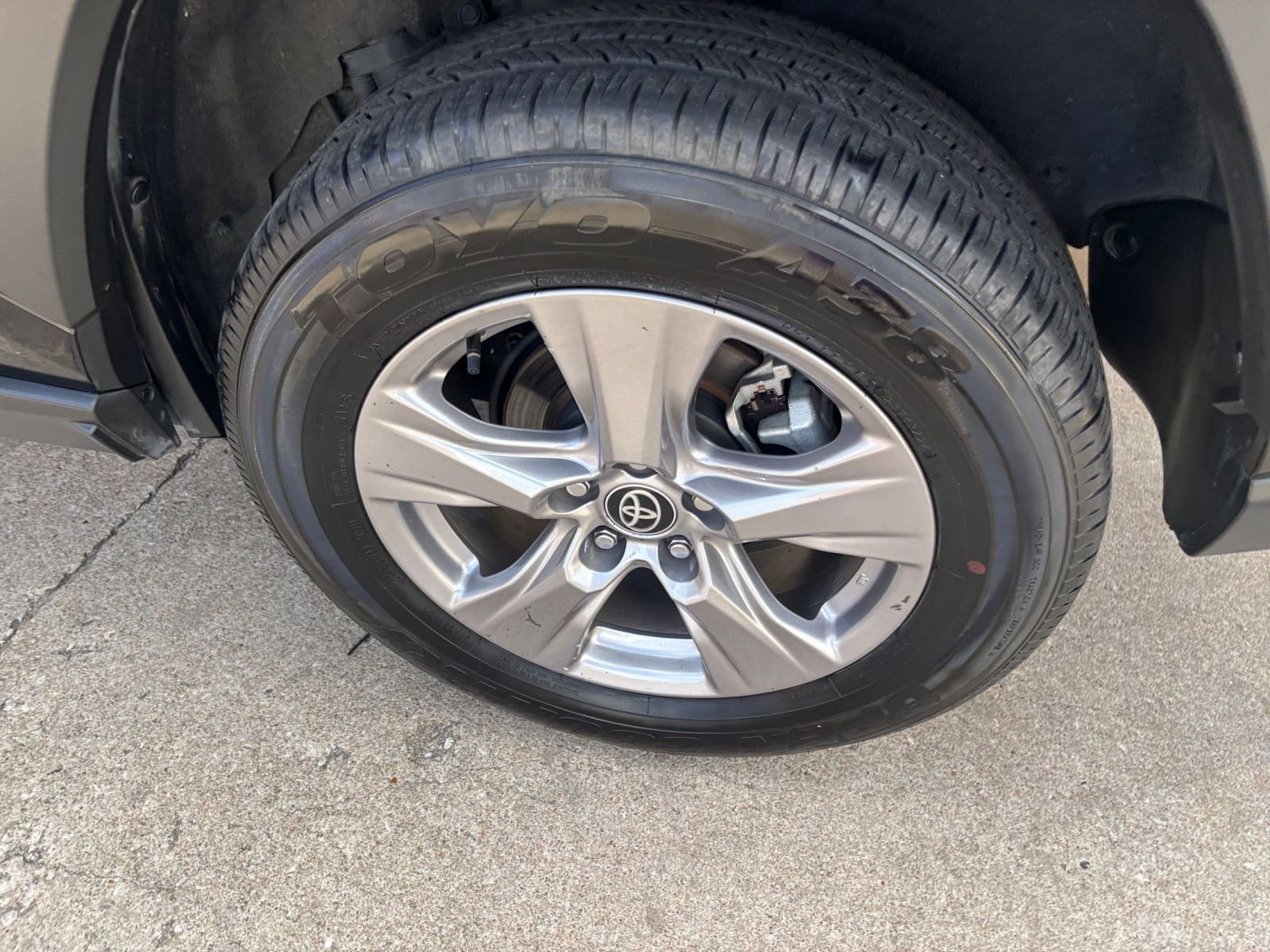 Thumbnail: 2025 Toyota RAV4 - 30