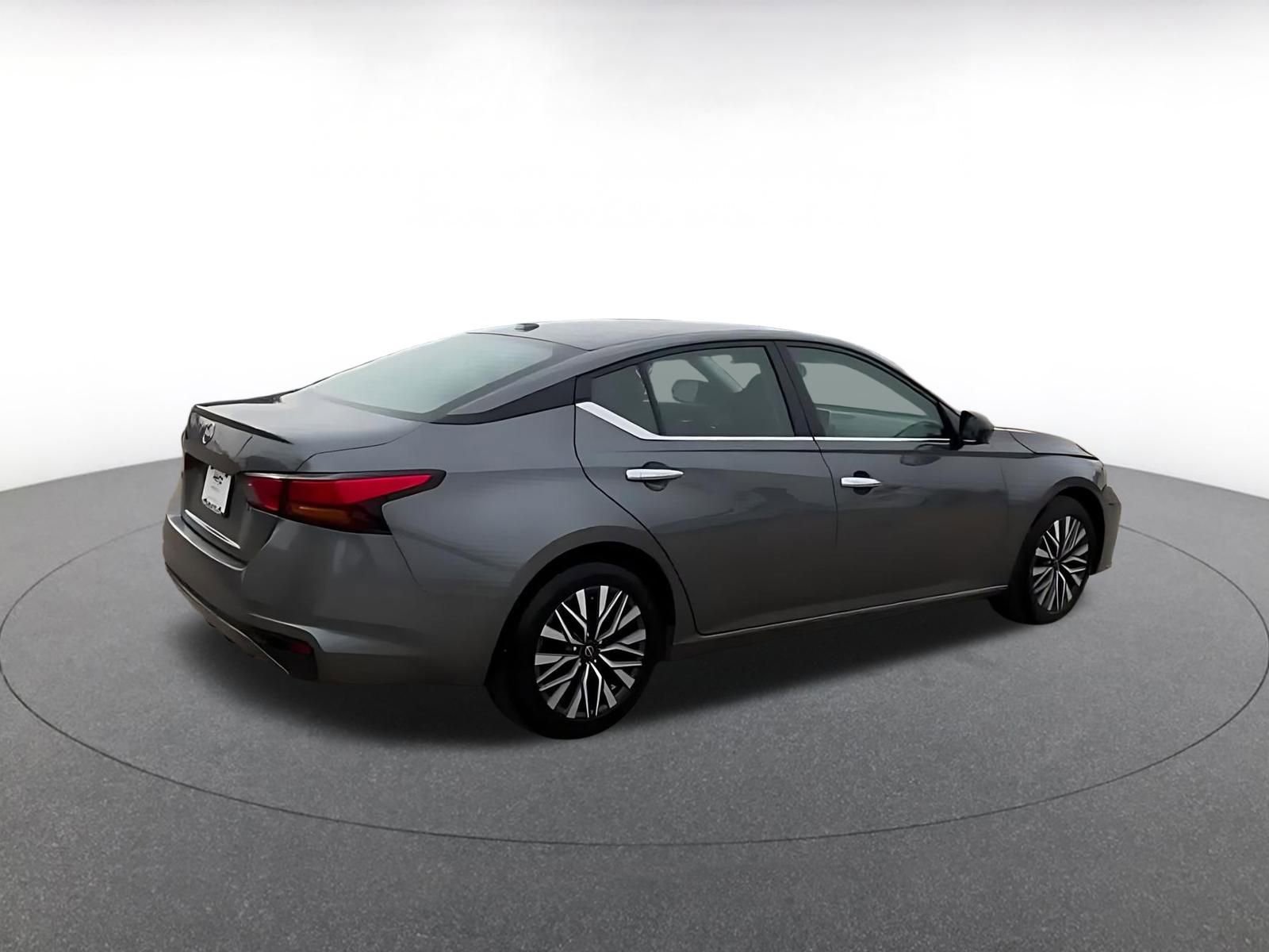 Thumbnail: 2025 Nissan Altima - 15