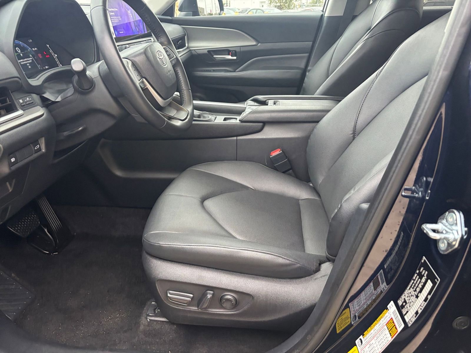 Thumbnail: 2025 Toyota Grand Highlander - 28