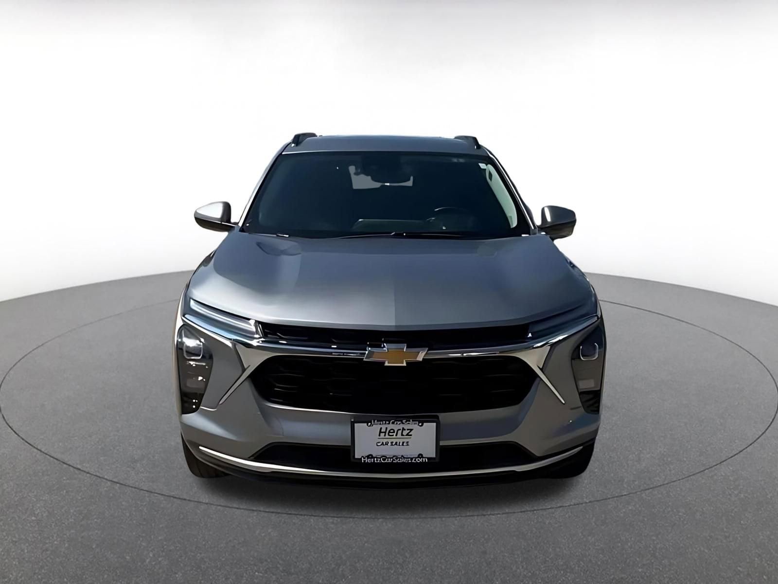 Thumbnail: 2025 Chevrolet Trax - 4