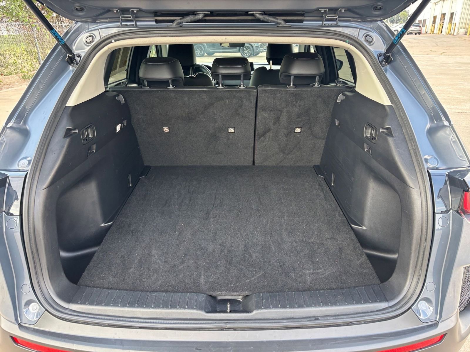 Thumbnail: 2025 Mazda CX-50 - 29