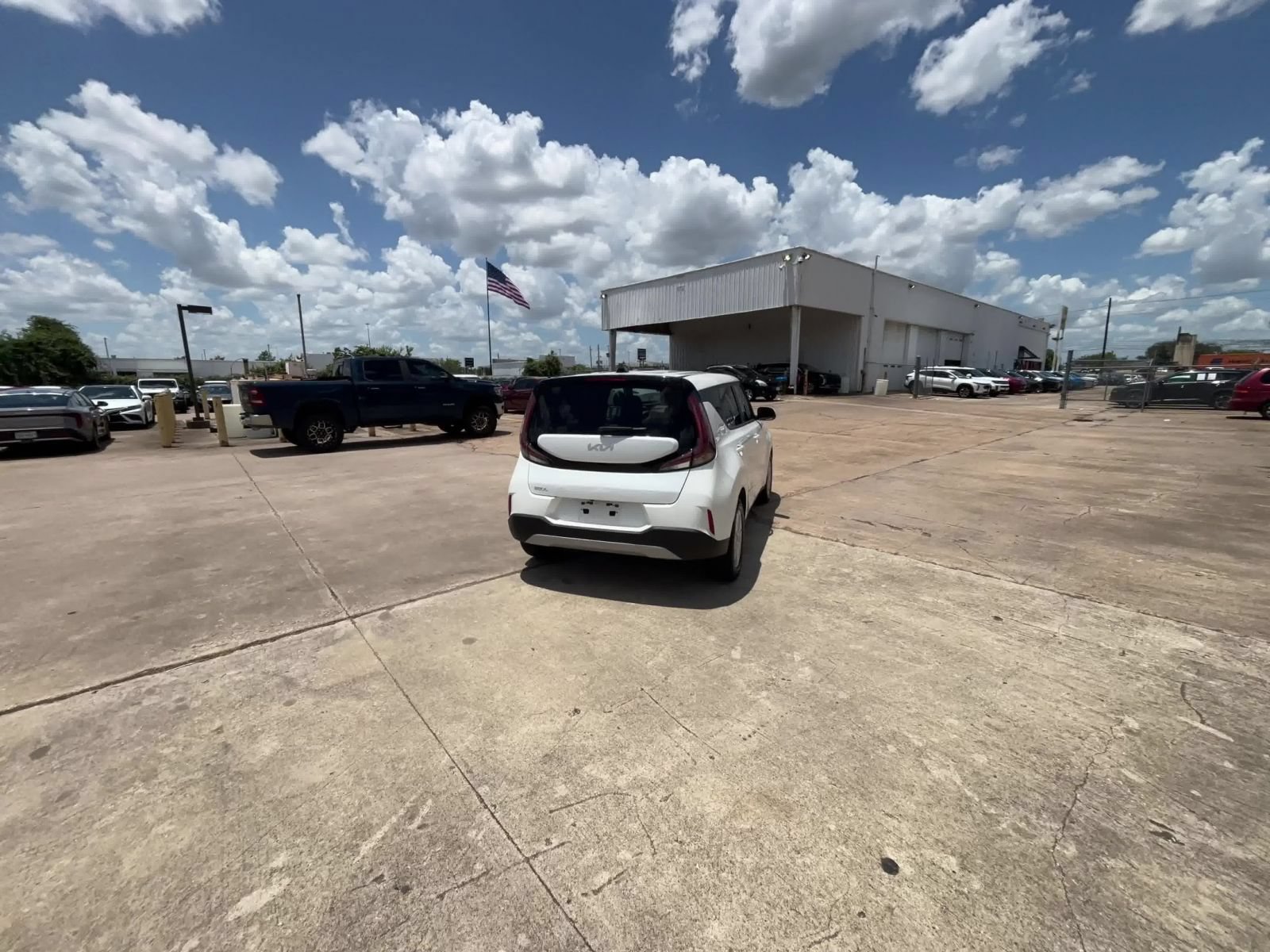 Thumbnail: 2025 Kia Soul - 16
