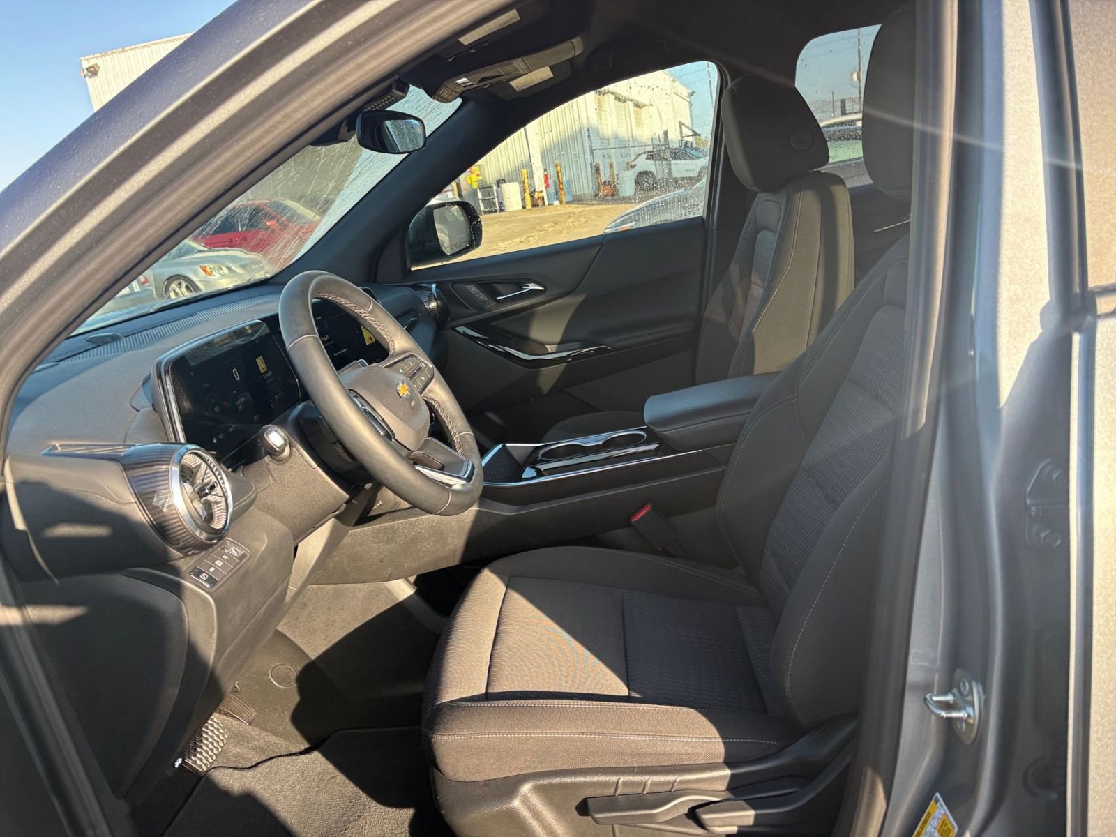 Thumbnail: 2025 Chevrolet Equinox - 24