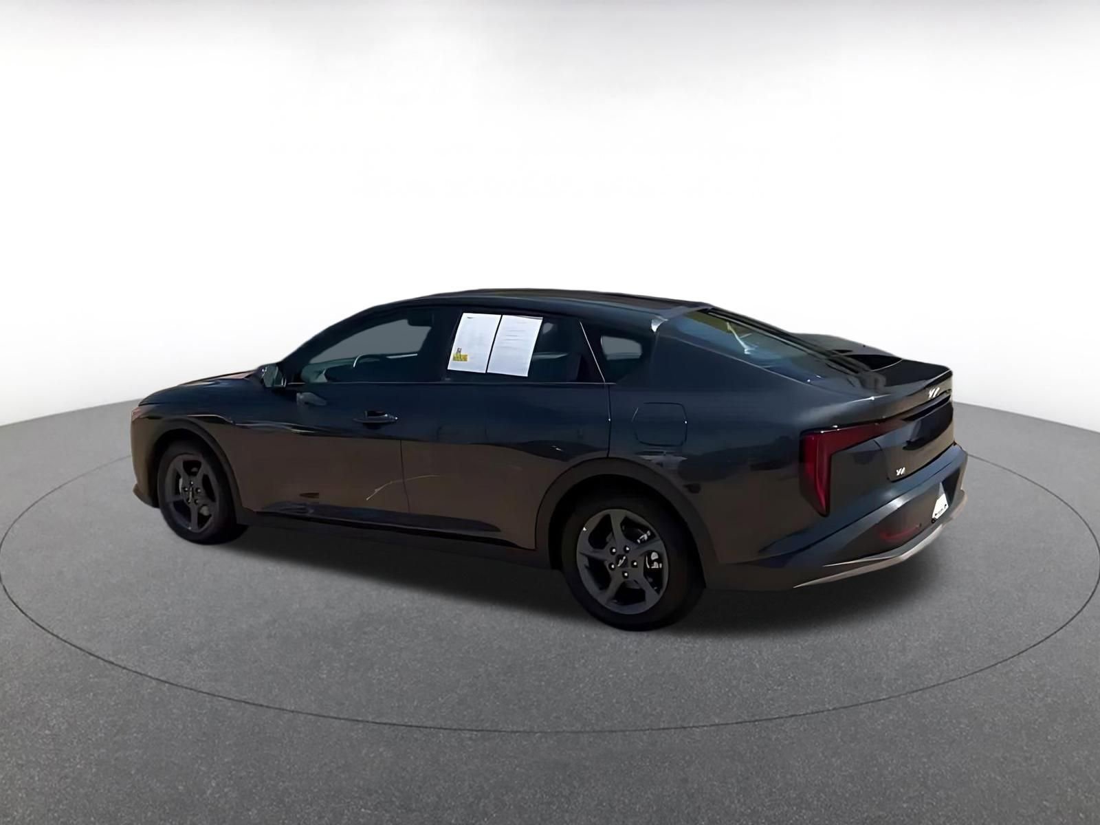 Thumbnail: 2025 Kia K4 - 10