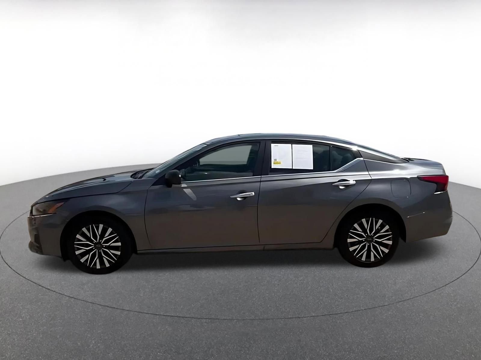 Thumbnail: 2025 Nissan Altima - 10