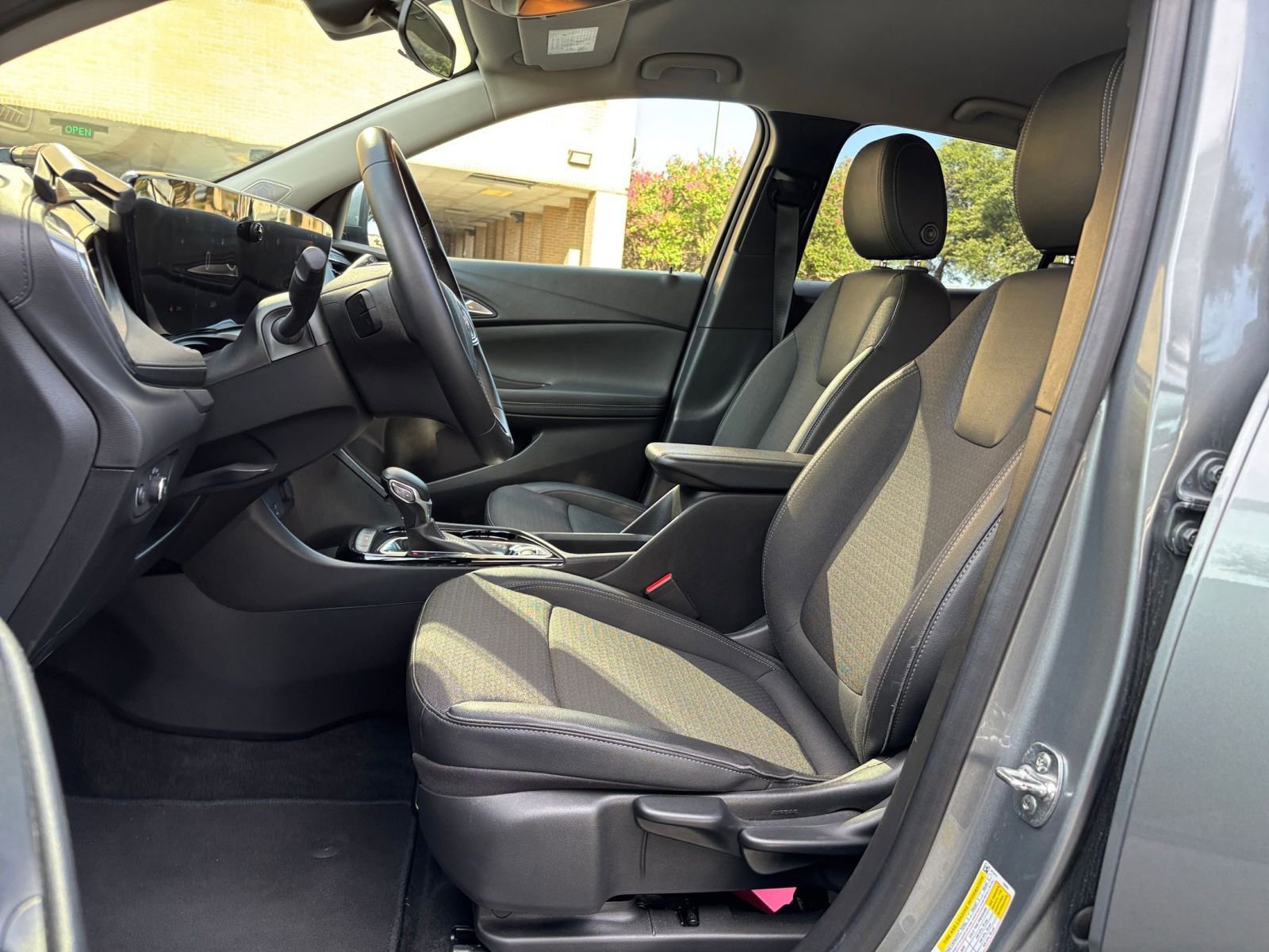 Thumbnail: 2025 Buick Encore GX - 22