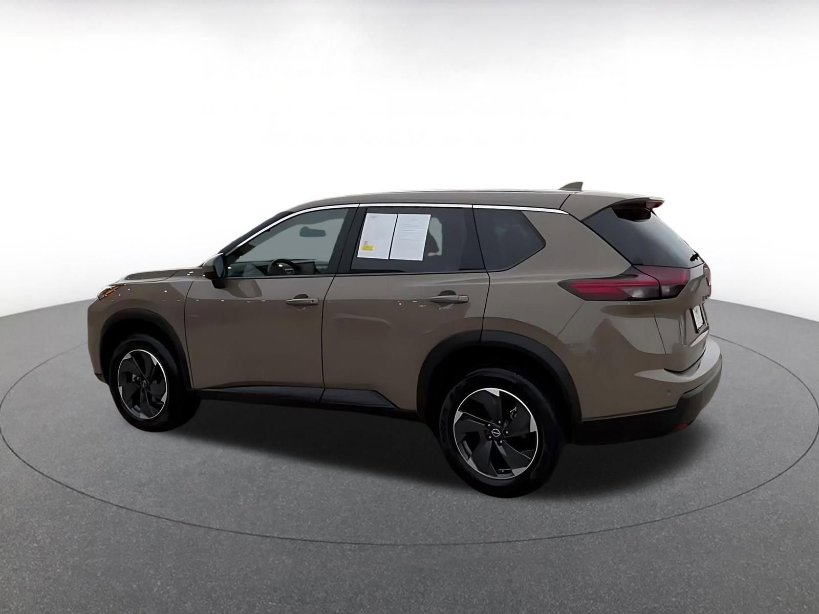 Thumbnail: 2025 Nissan Rogue - 10