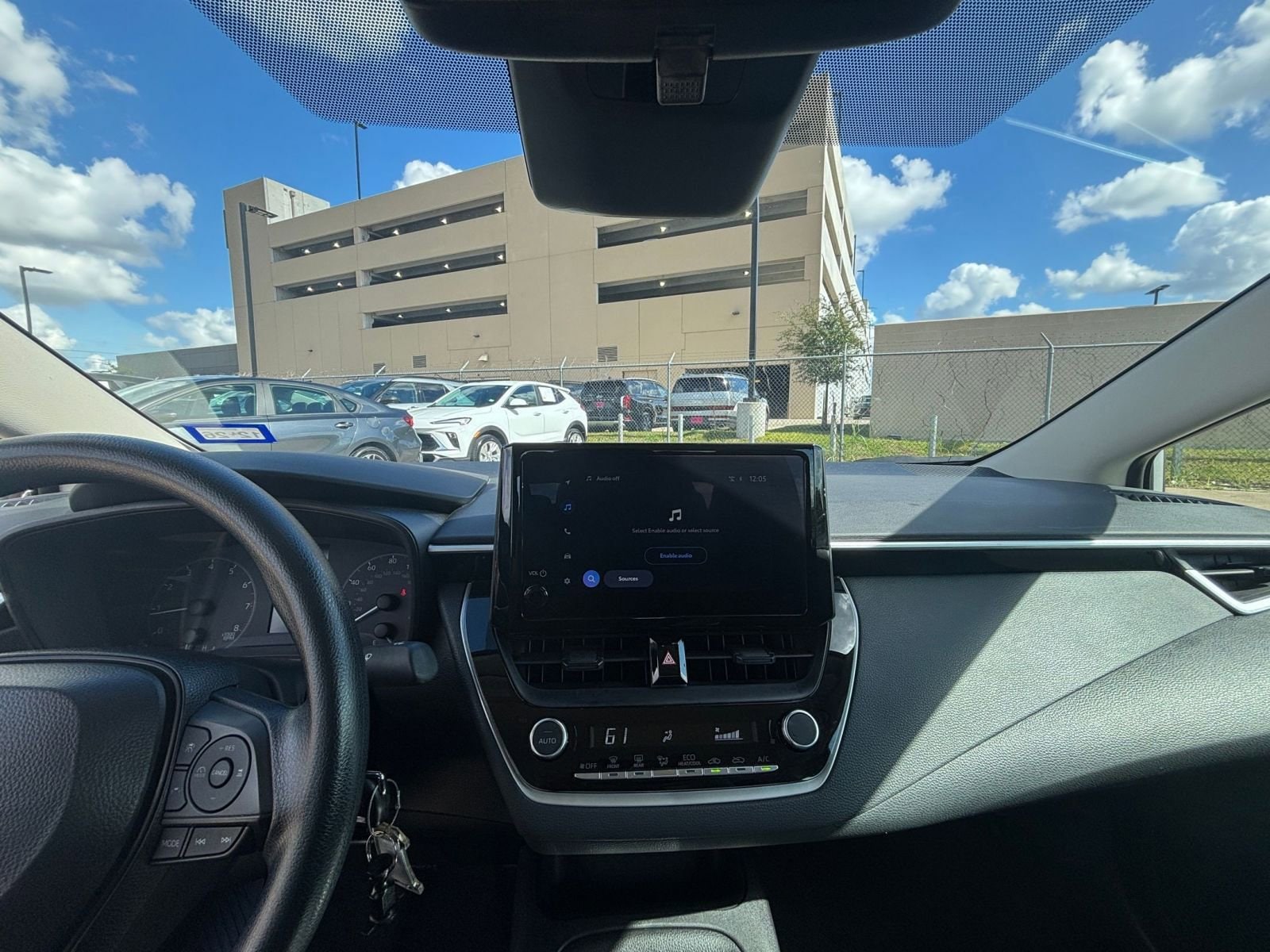 Thumbnail: 2025 Toyota Corolla - 31