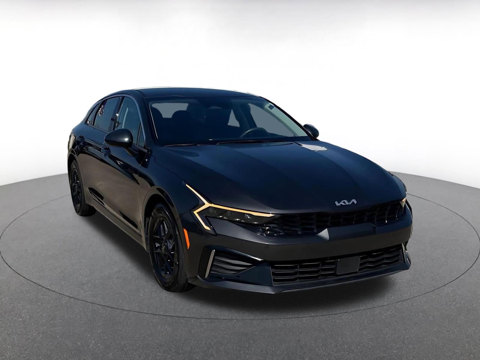 Thumbnail: 2025 Kia K5 - 1