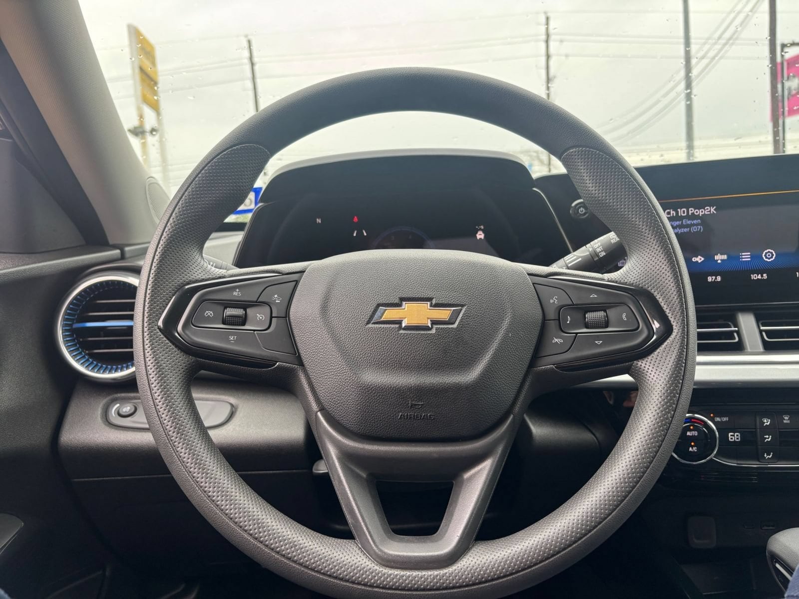 Thumbnail: 2025 Chevrolet Trax - 27