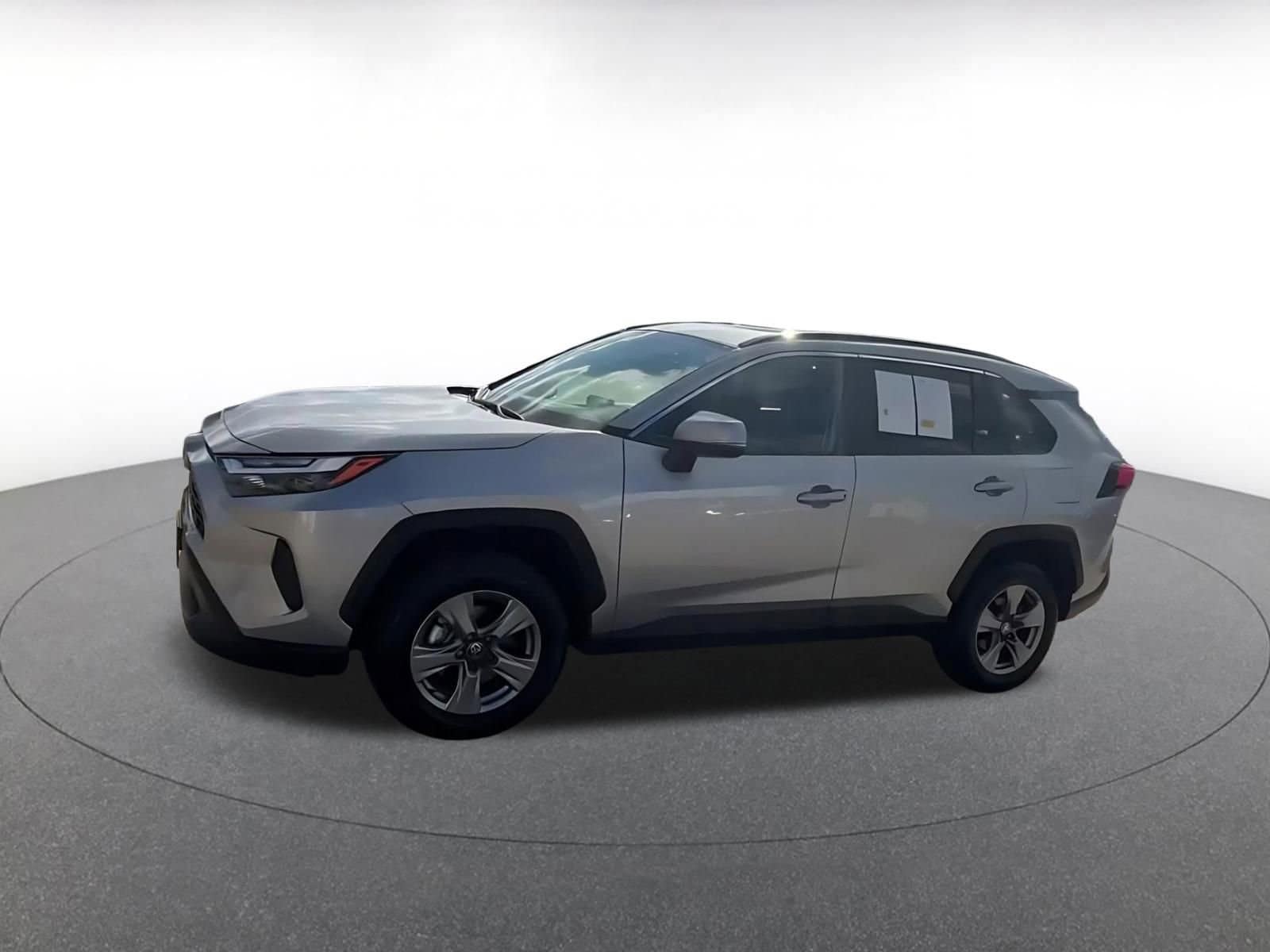 Thumbnail: 2025 Toyota RAV4 - 8