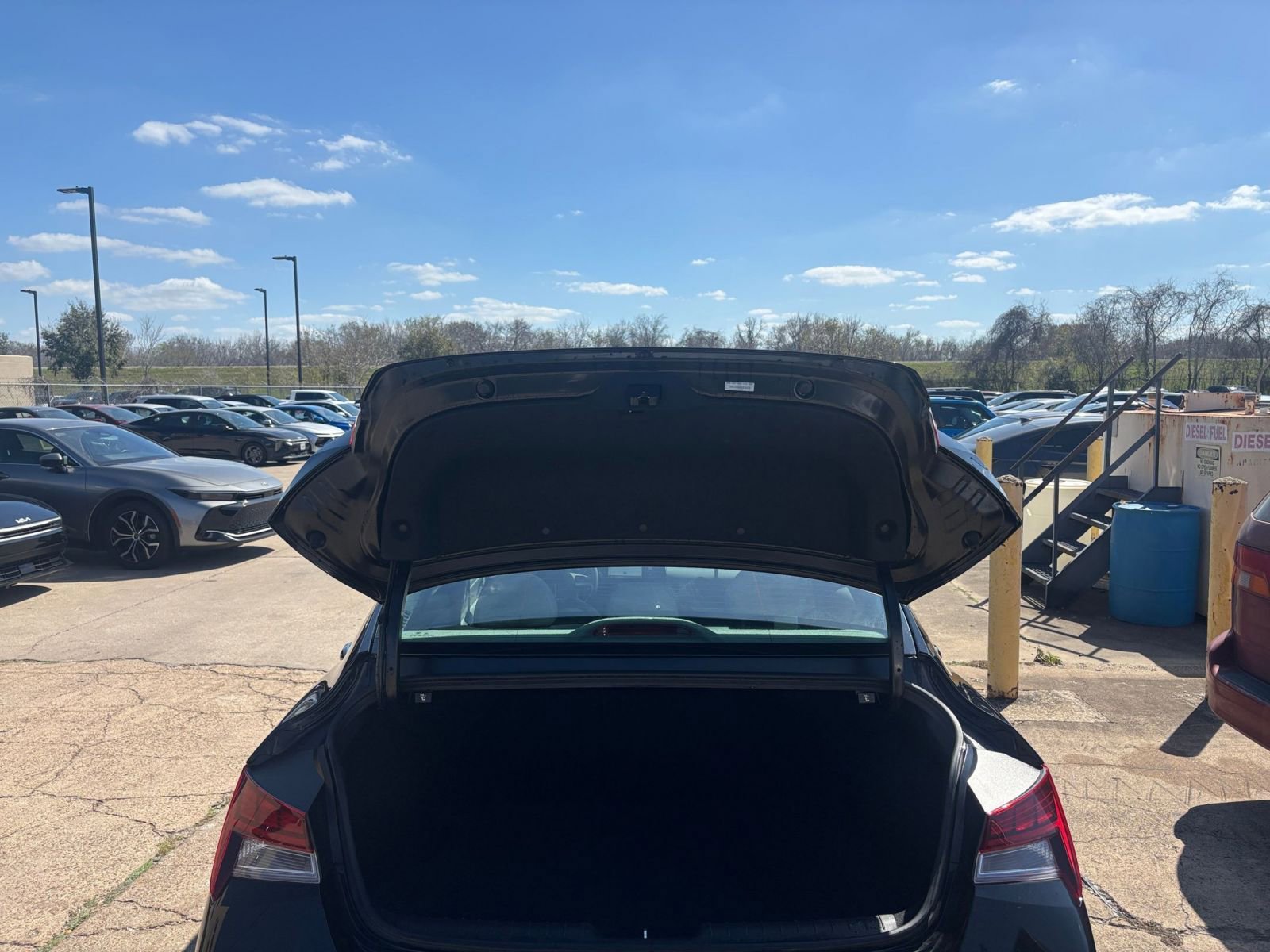 Thumbnail: 2025 Hyundai Elantra - 32