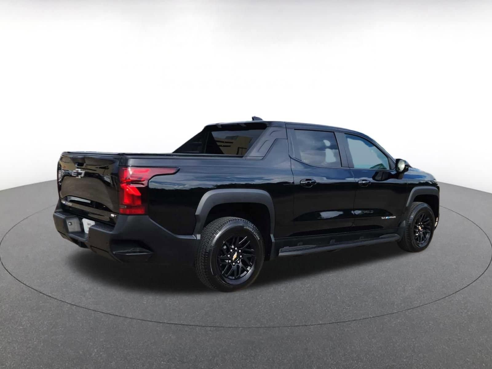 Thumbnail: 2024 Chevrolet Silverado EV - 10