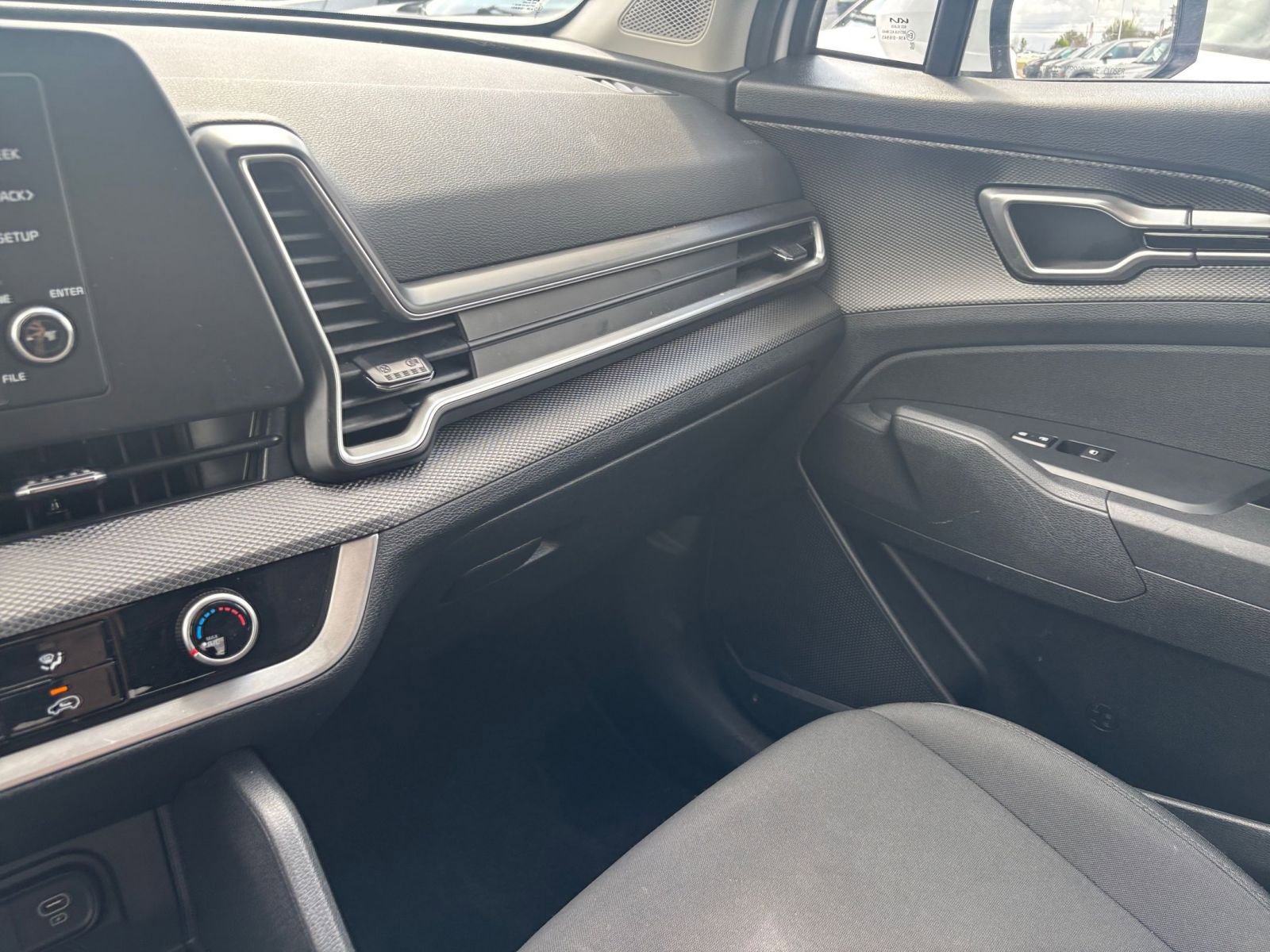 Thumbnail: 2025 Kia Sportage - 34