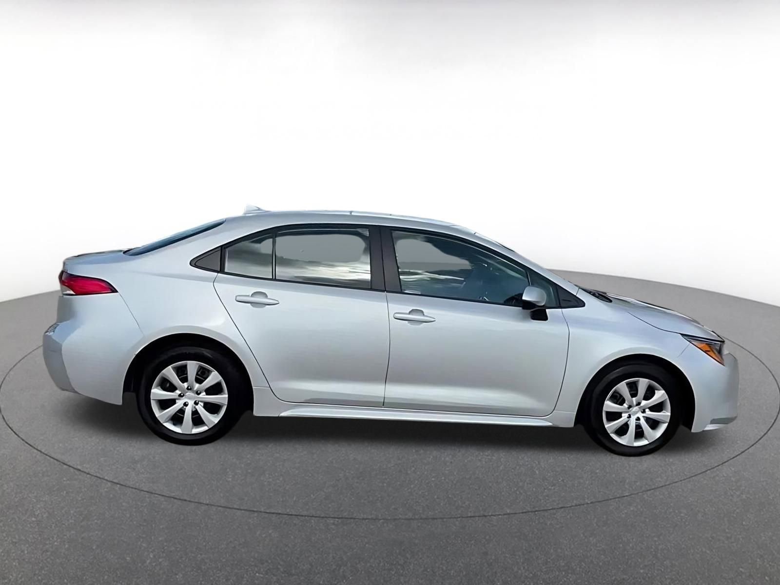 Thumbnail: 2025 Toyota Corolla - 16