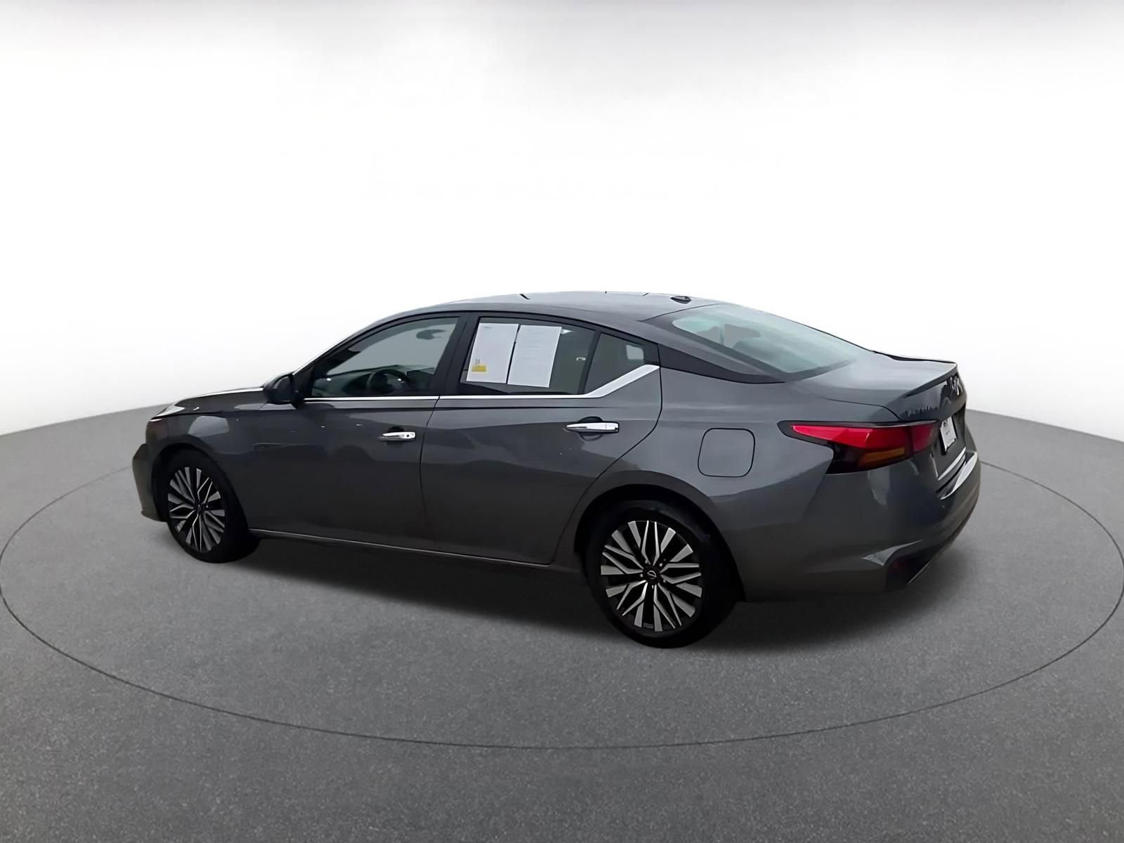 Thumbnail: 2025 Nissan Altima - 10