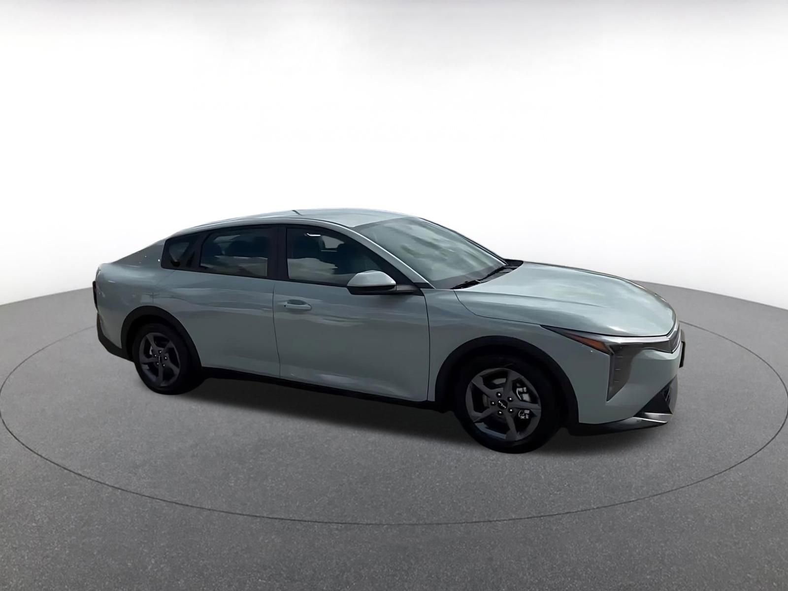 Thumbnail: 2025 Kia K4 - 2