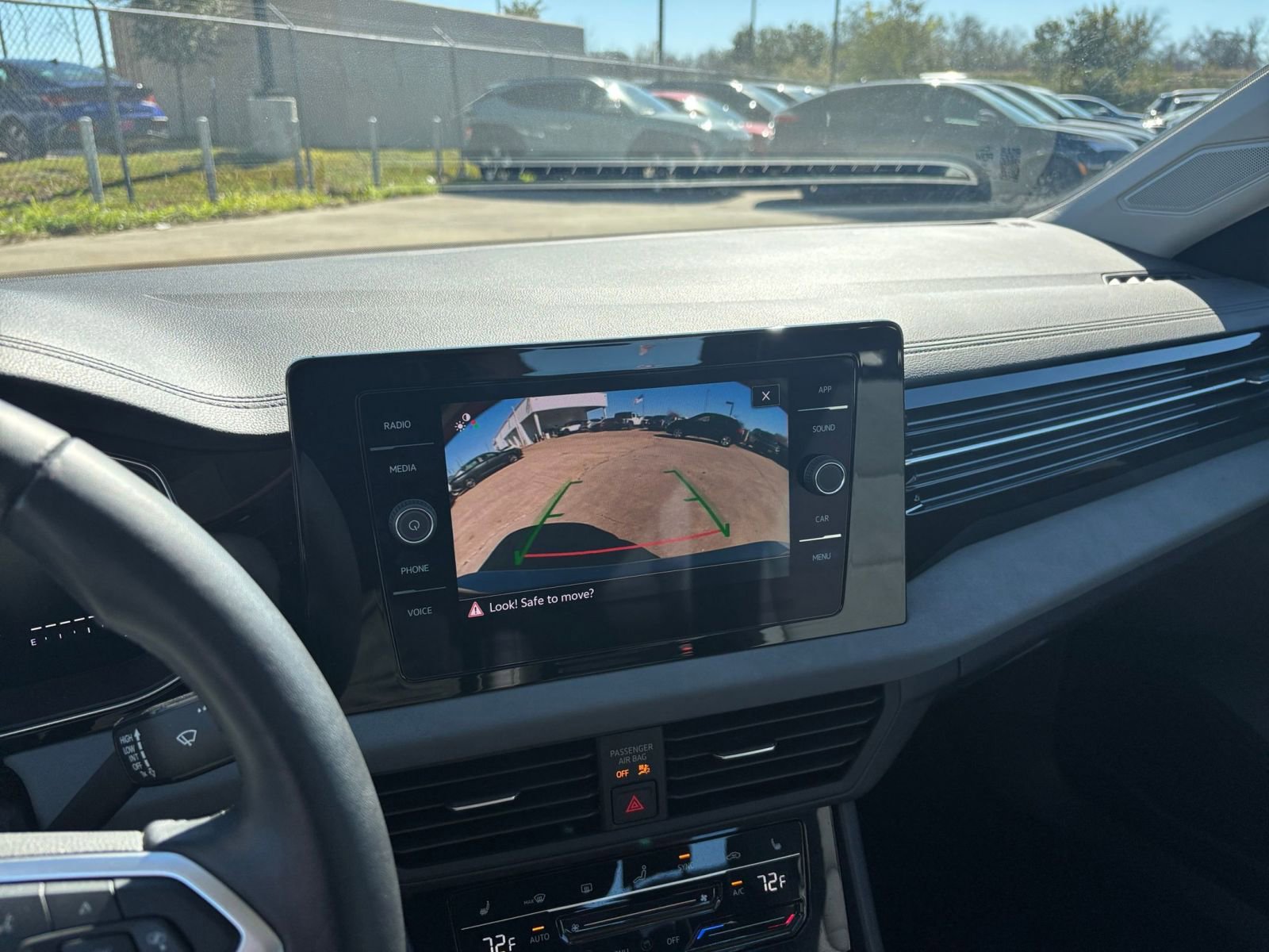 Thumbnail: 2025 Volkswagen Jetta - 17