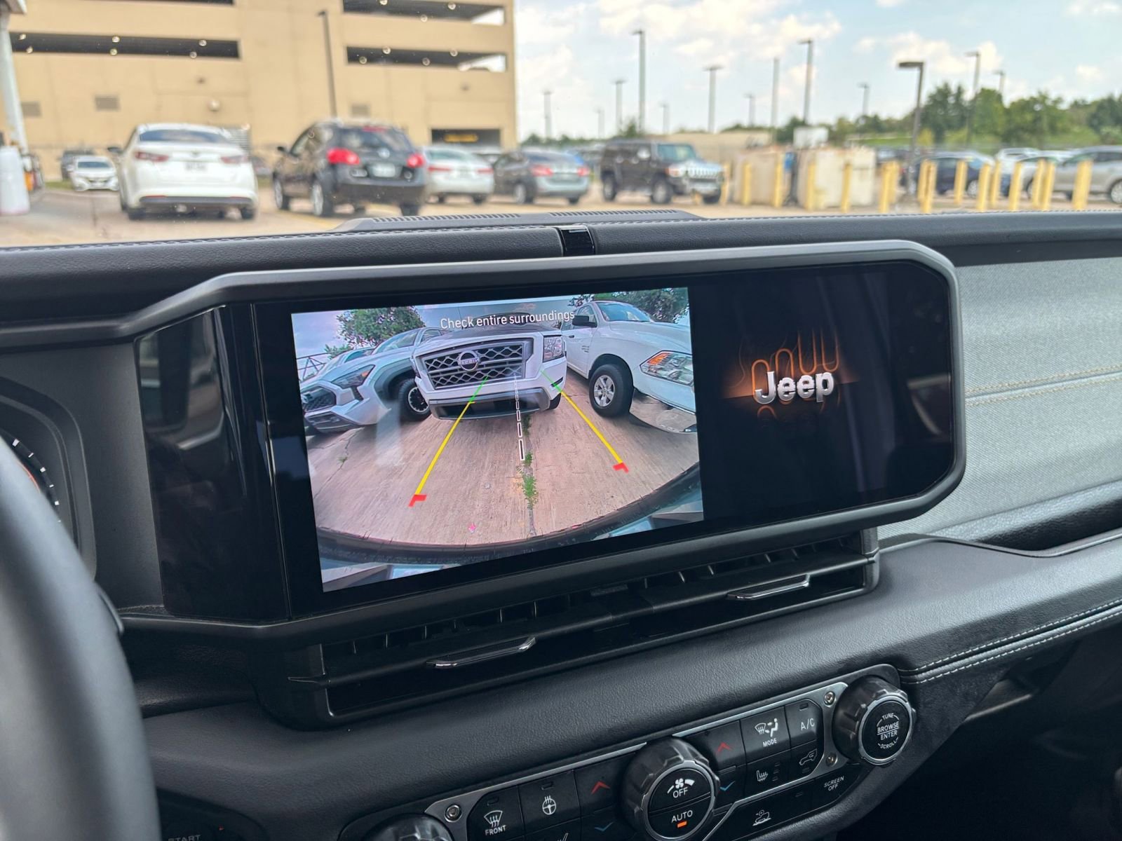 Thumbnail: 2025 Jeep Wrangler - 17