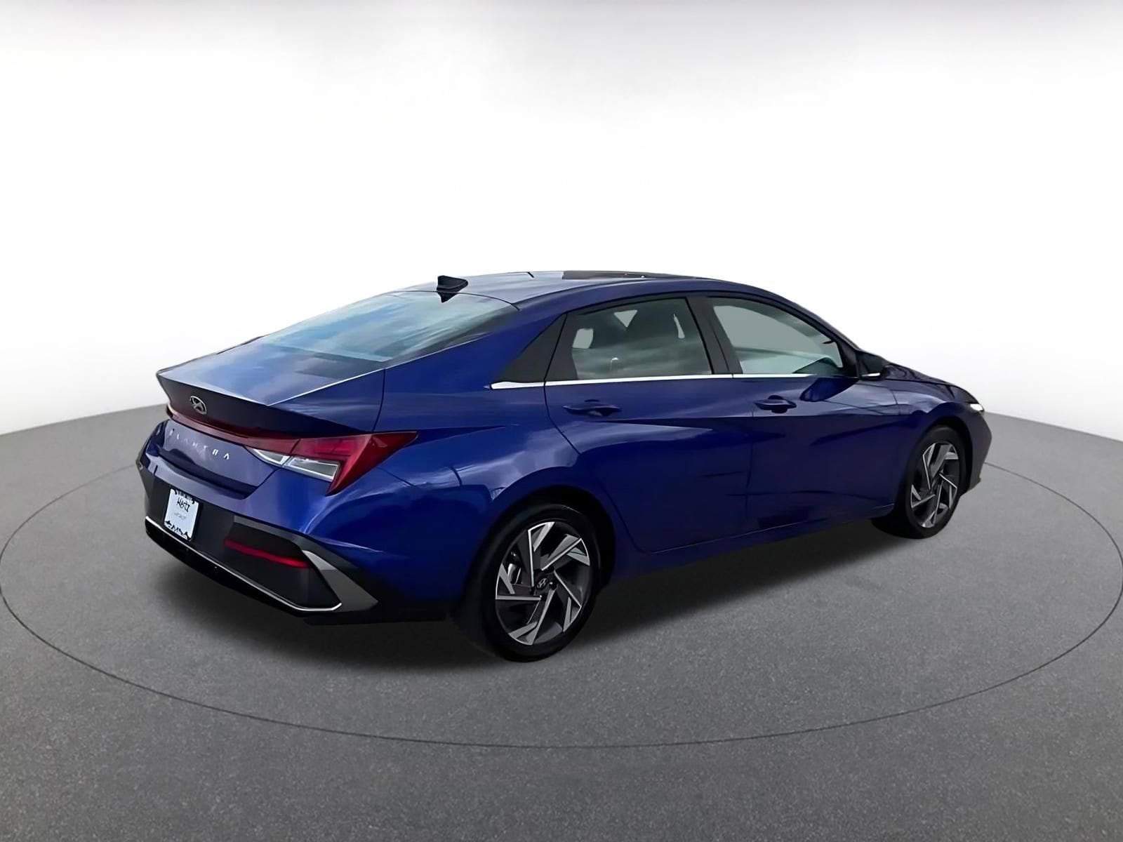 Thumbnail: 2025 Hyundai Elantra - 12