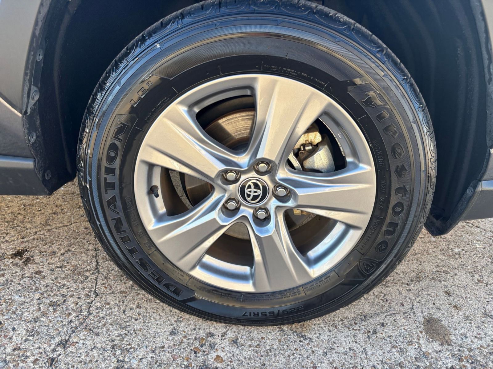 Thumbnail: 2025 Toyota RAV4 - 29