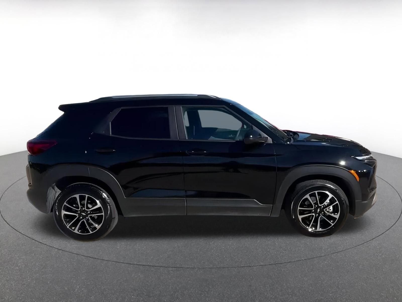 Thumbnail: 2025 Chevrolet TrailBlazer - 16